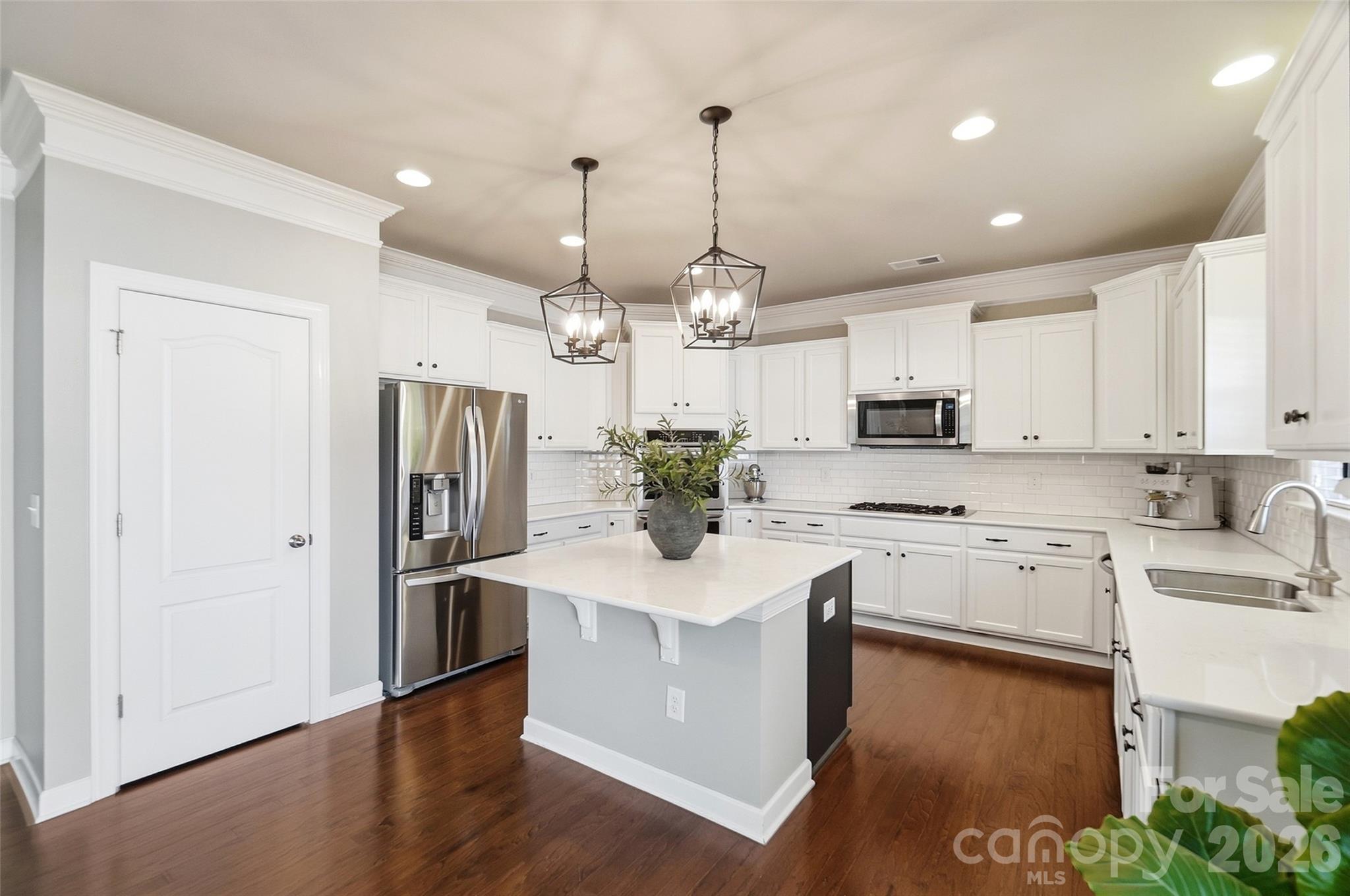 10038 Travertine Trail Property Photo 15