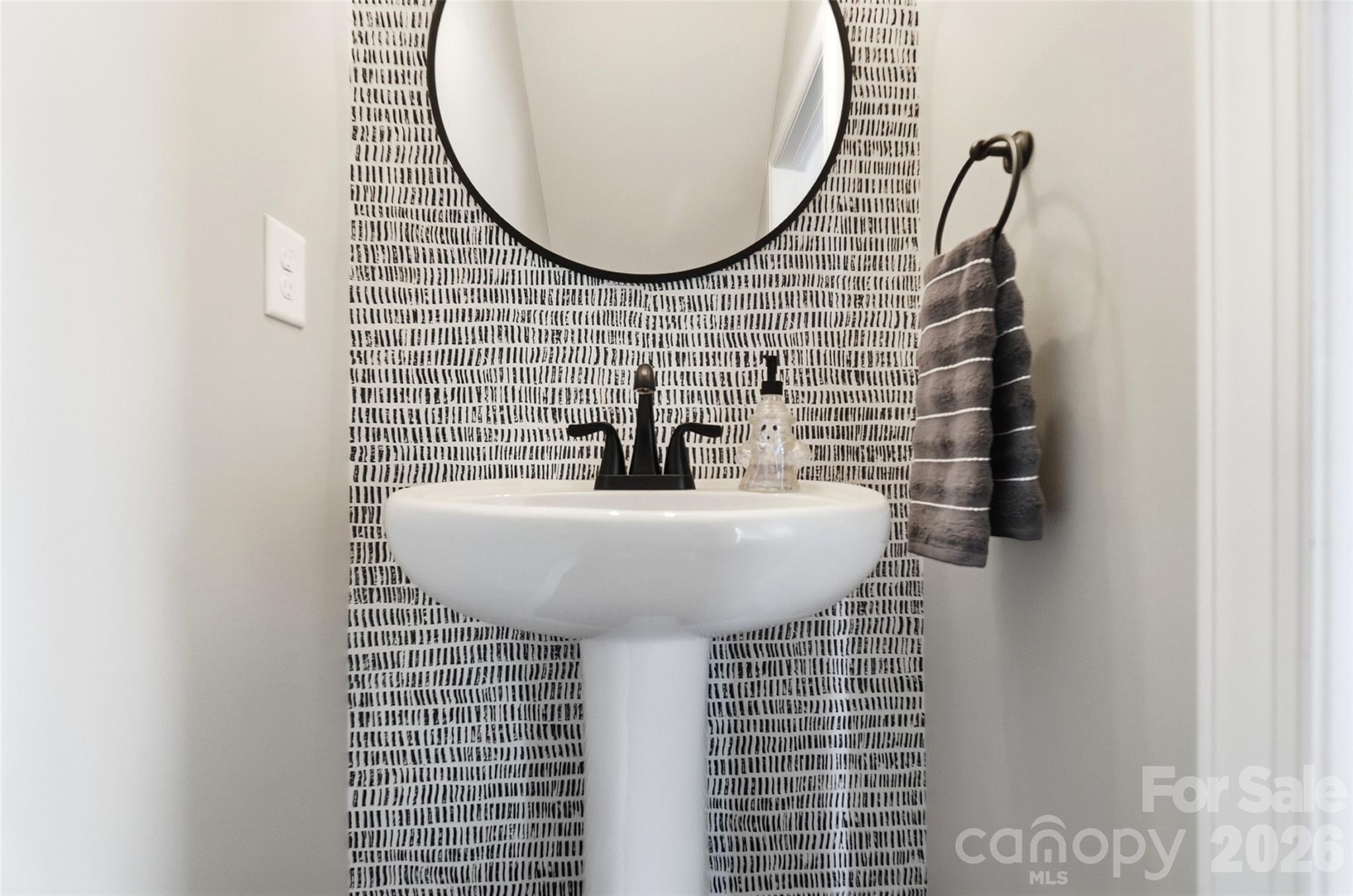 10038 Travertine Trail Property Photo 17