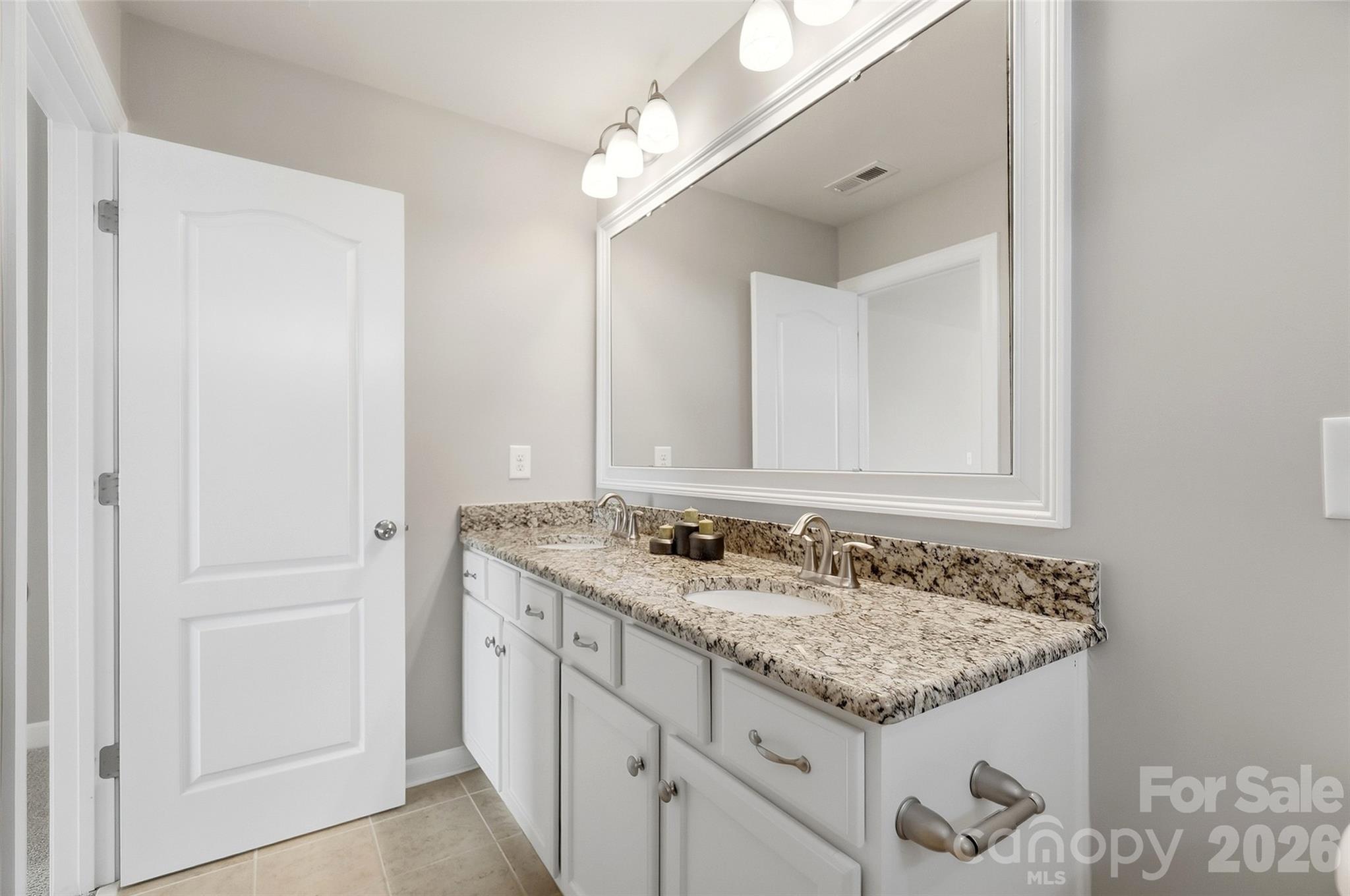 10038 Travertine Trail Property Photo 27