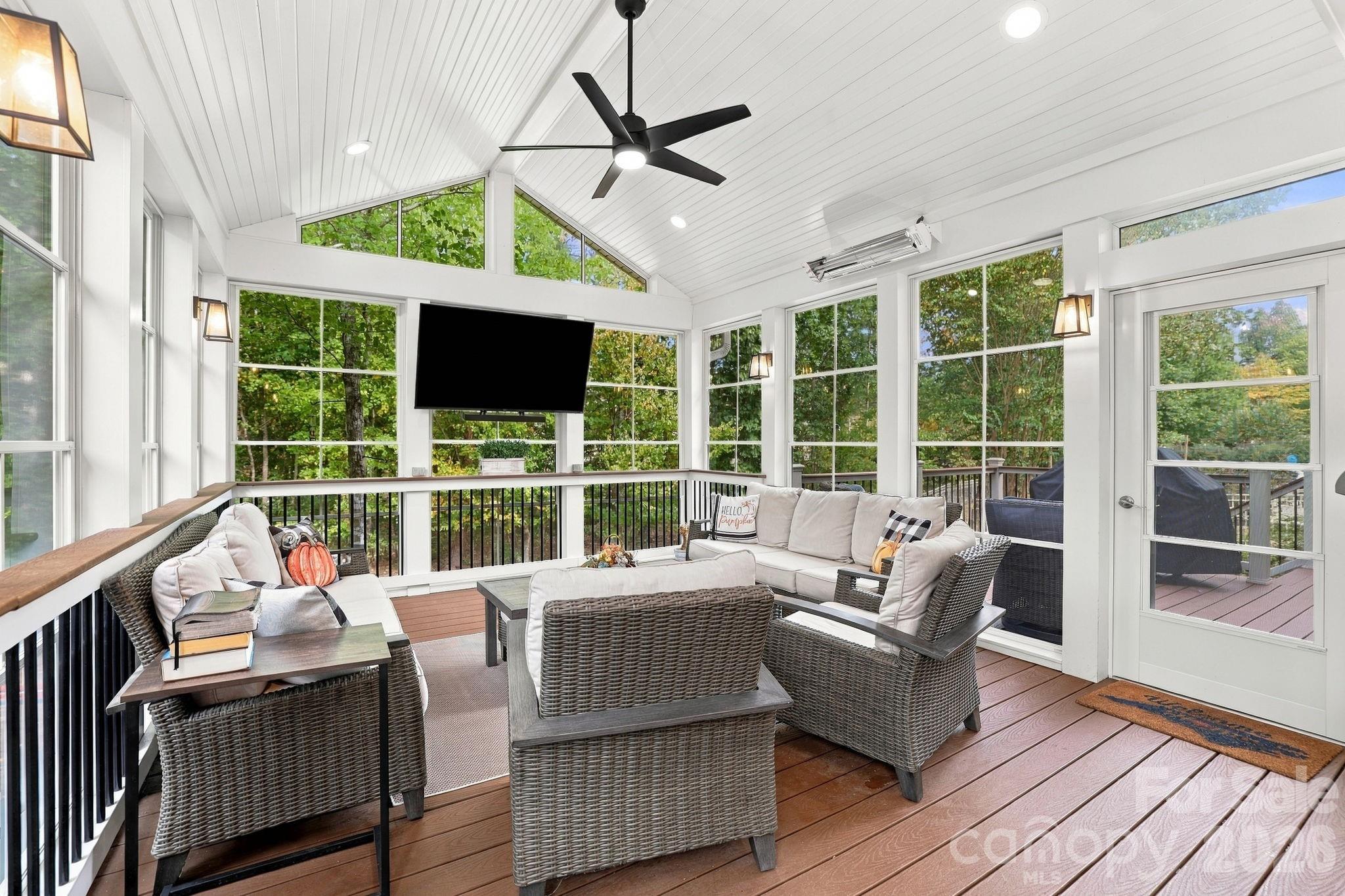 1236 Screech Owl Road Property Photo 7
