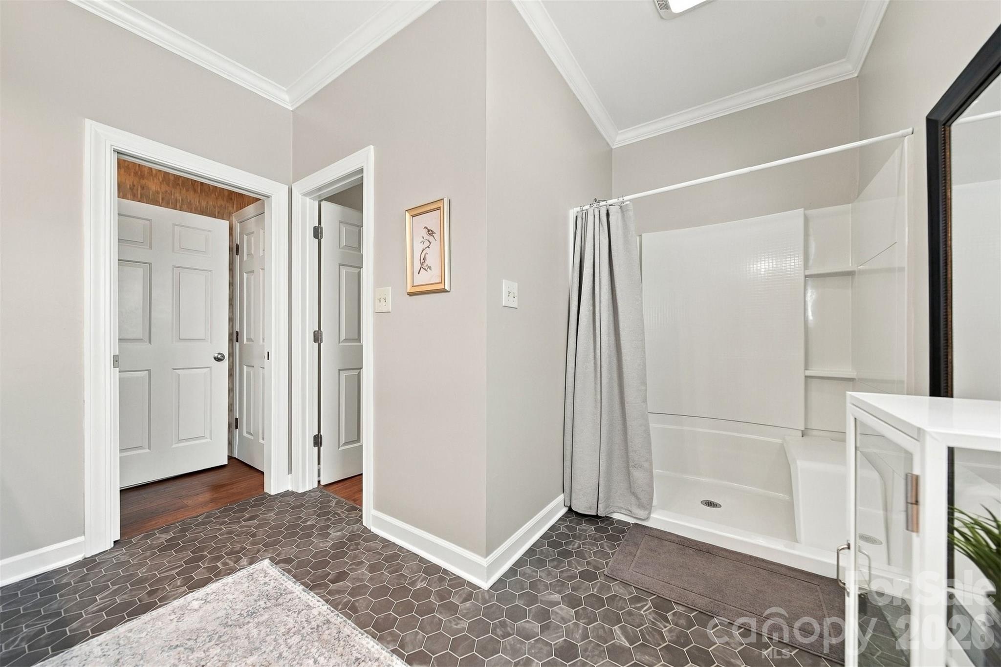 114 6th Avenue Property Photo 30