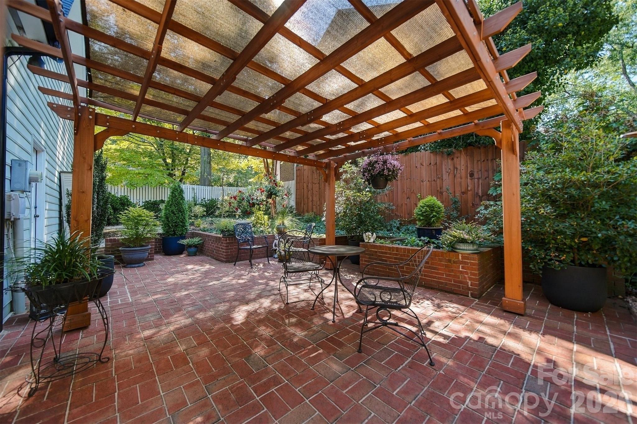 114 6th Avenue Property Photo 35