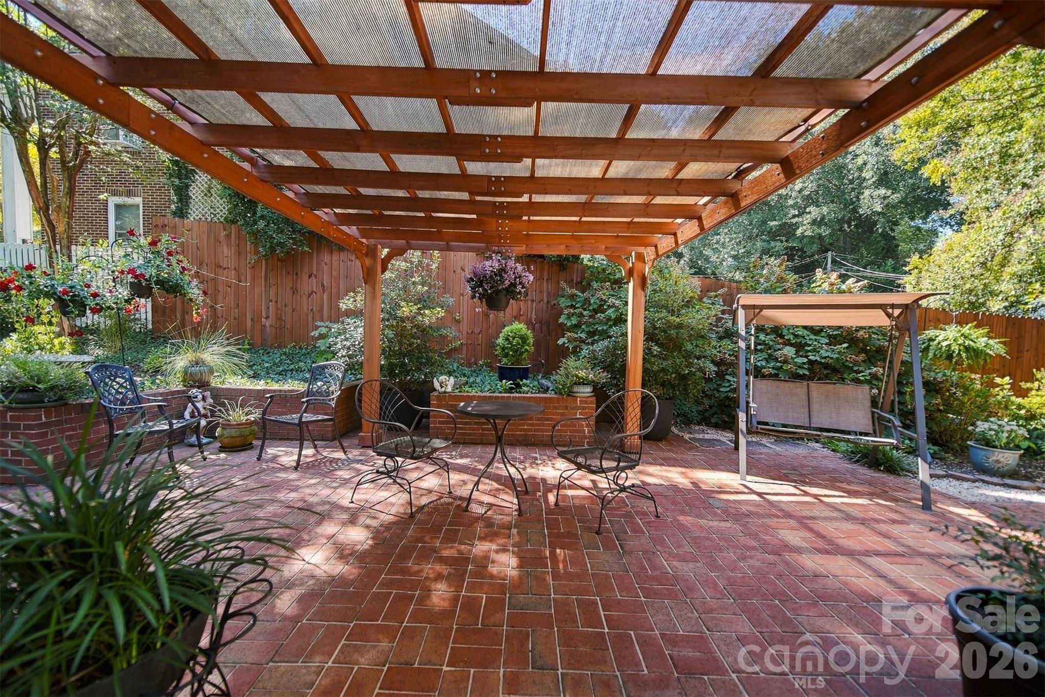 114 6th Avenue Property Photo 37