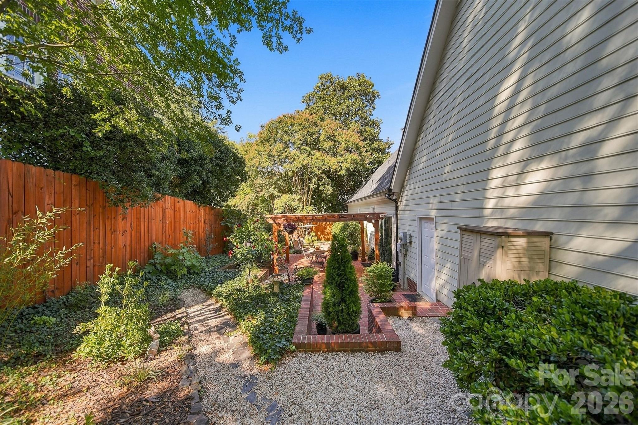 114 6th Avenue Property Photo 39