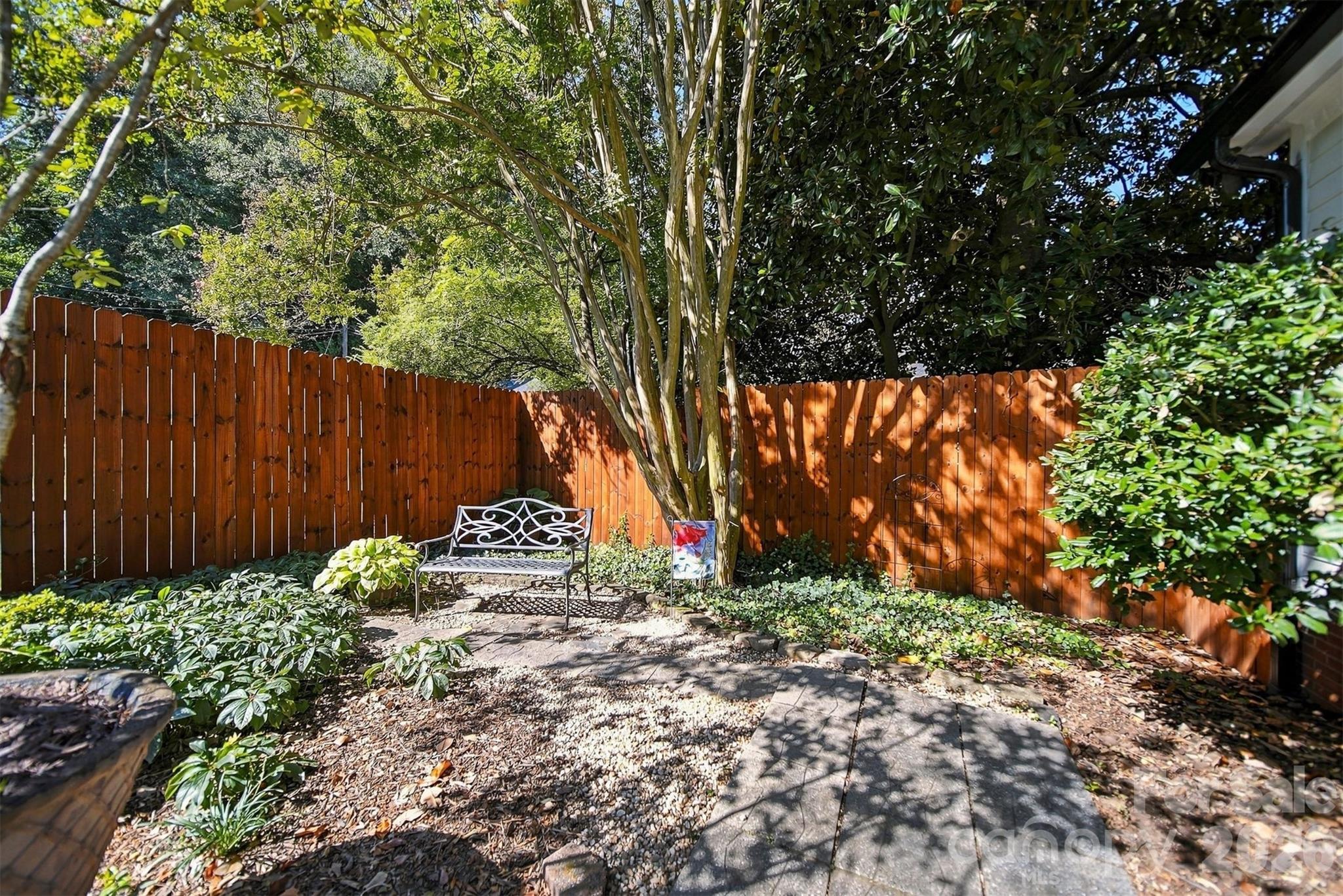 114 6th Avenue Property Photo 40