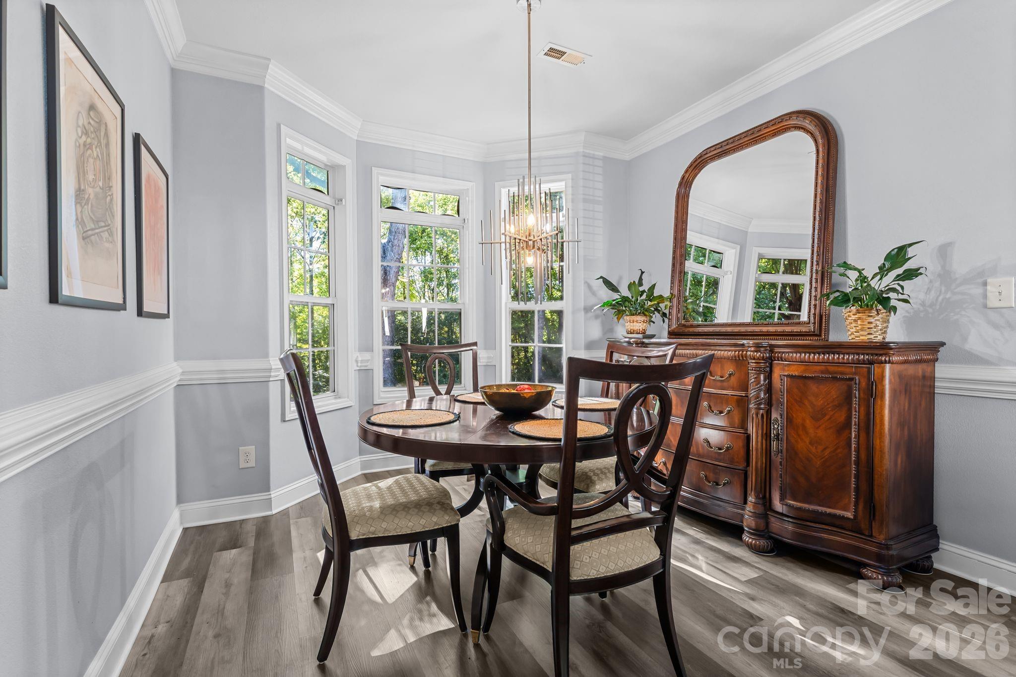 5520 Waverly Lynn Lane Property Photo 4