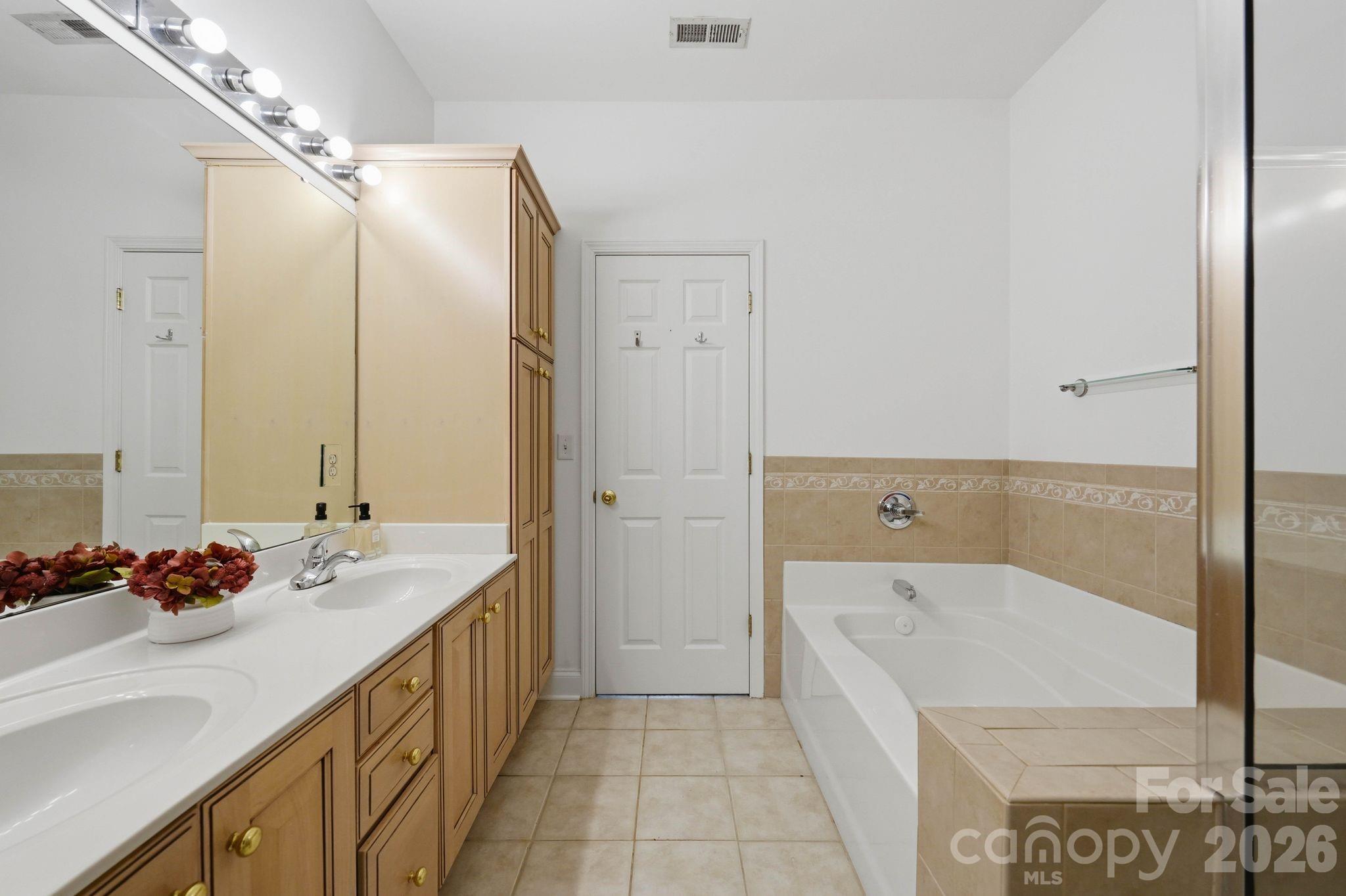 18810 Cloverstone Circle Property Photo 17