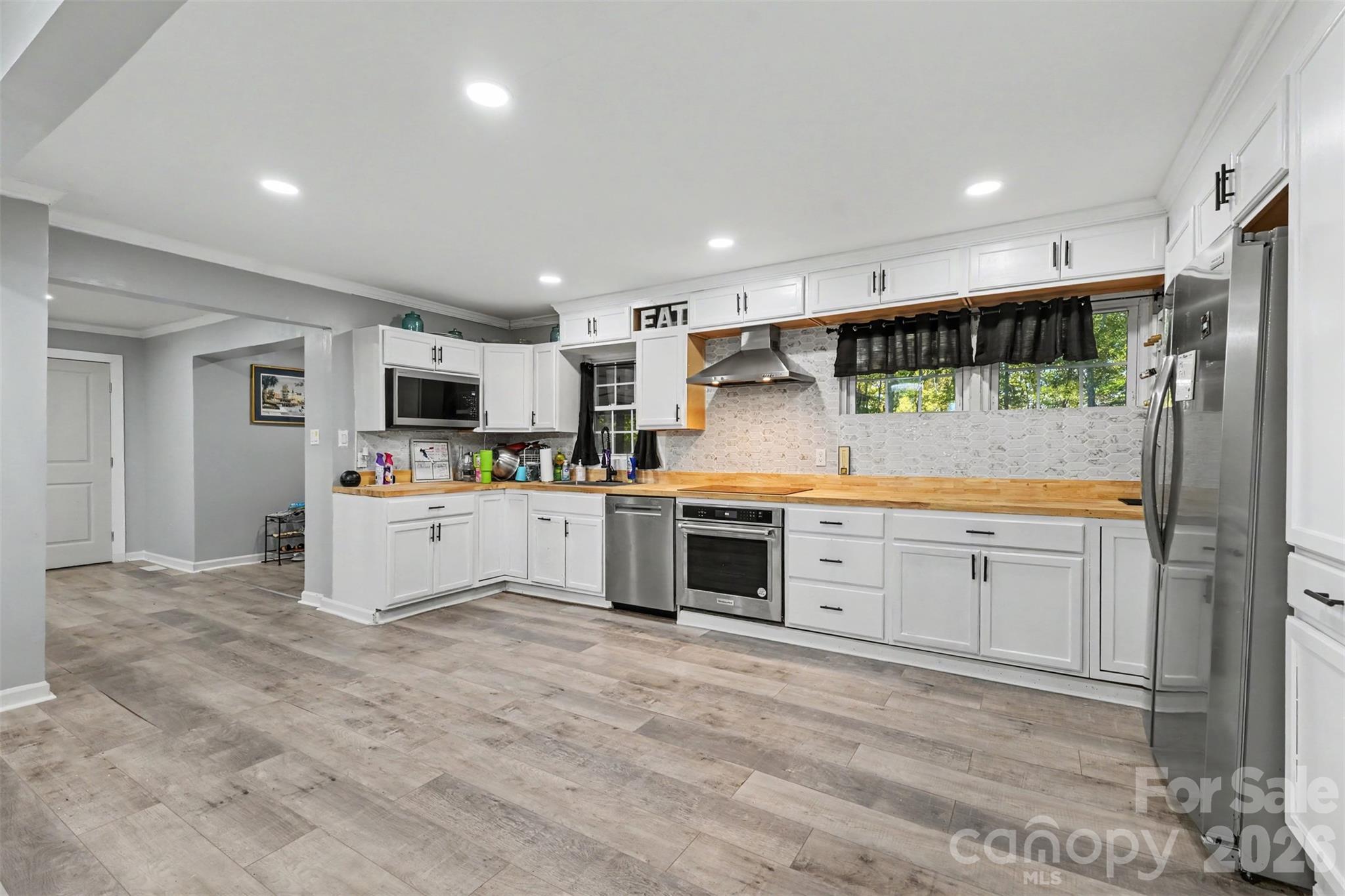 2681 University Drive Property Photo 3