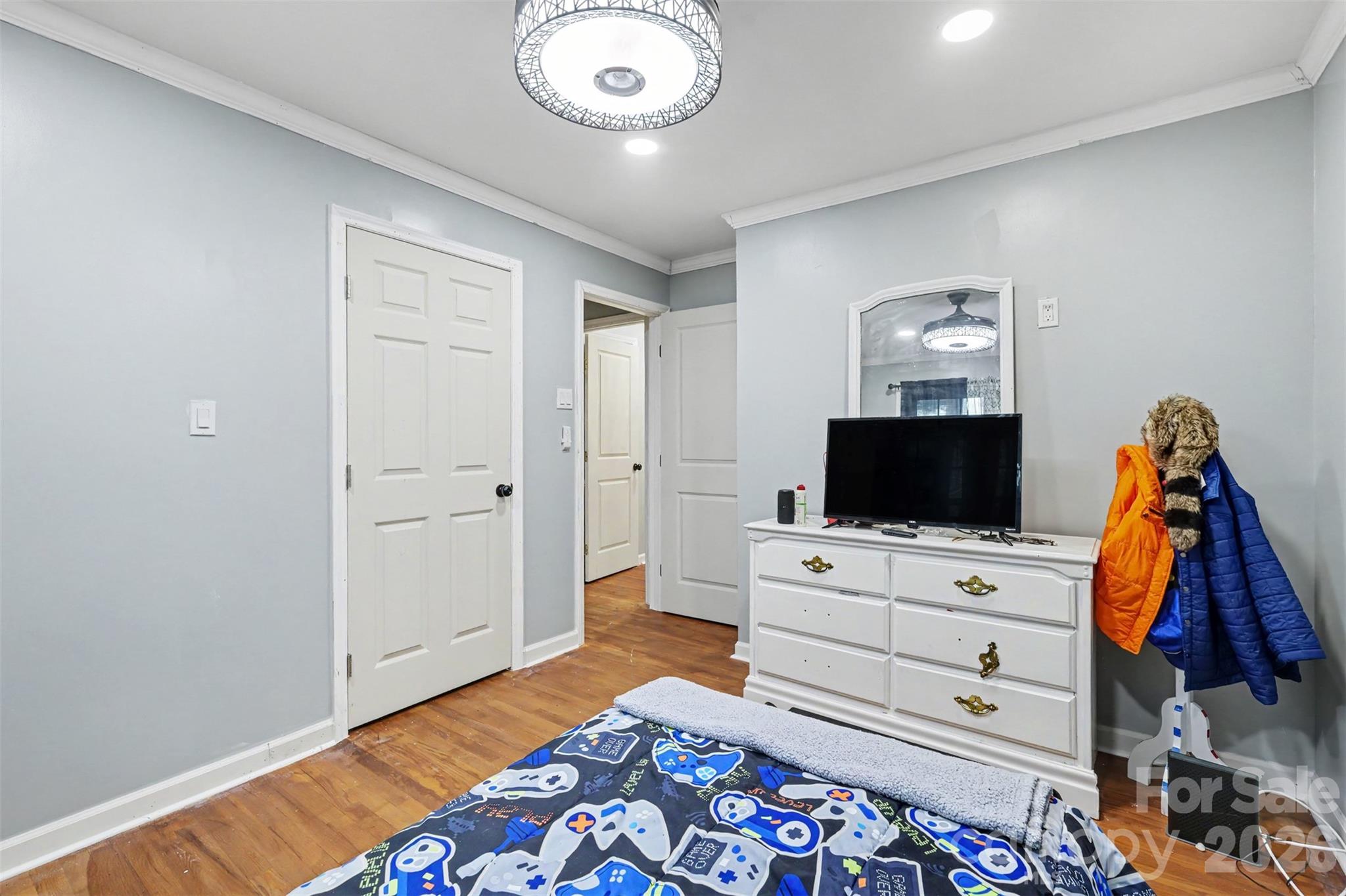 2681 University Drive Property Photo 11
