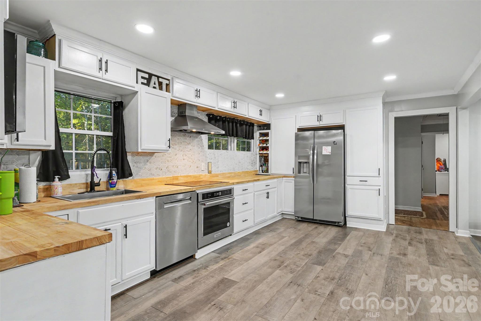 2681 University Drive Property Photo 13