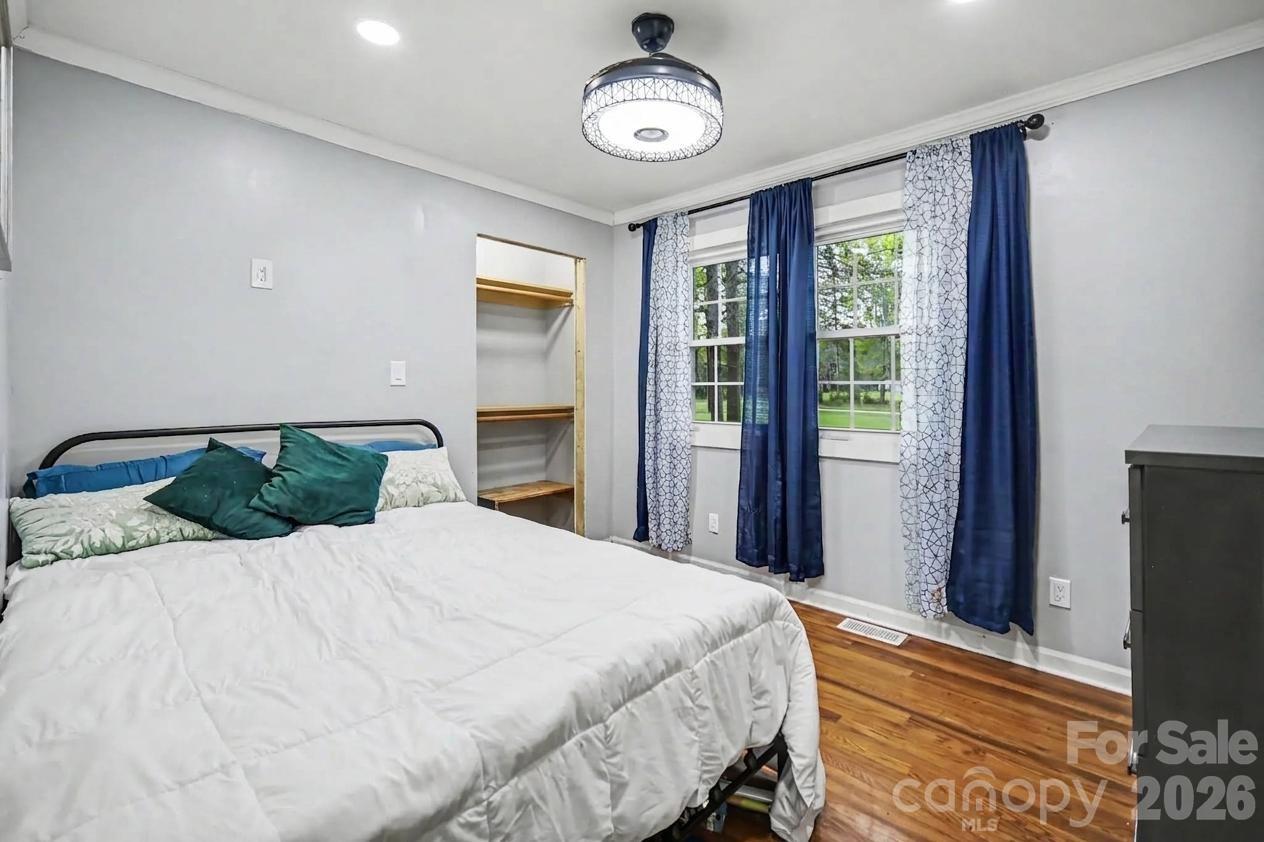 2681 University Drive Property Photo 20