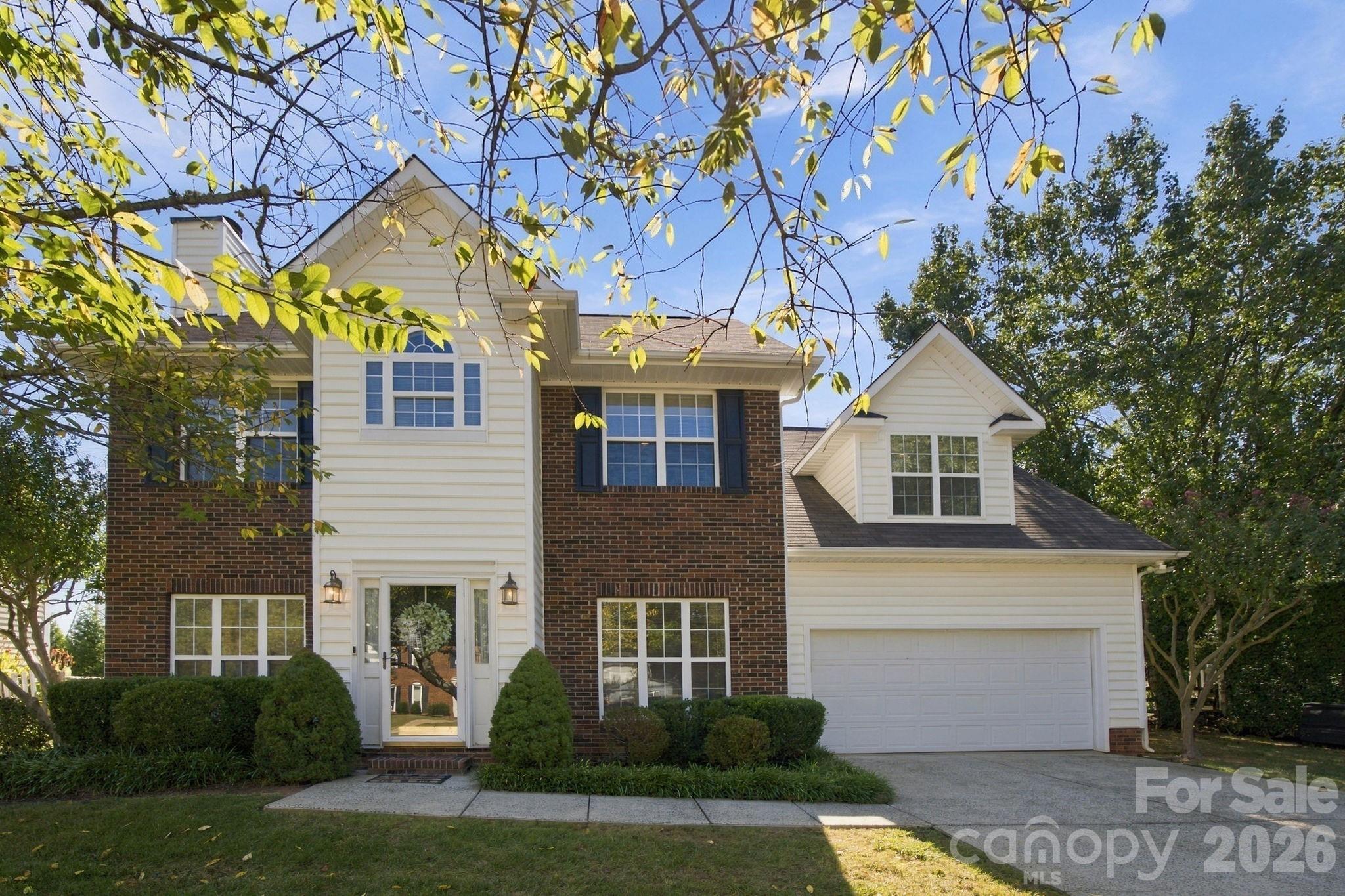 2807 Edgebrook Circle Property Photo 1