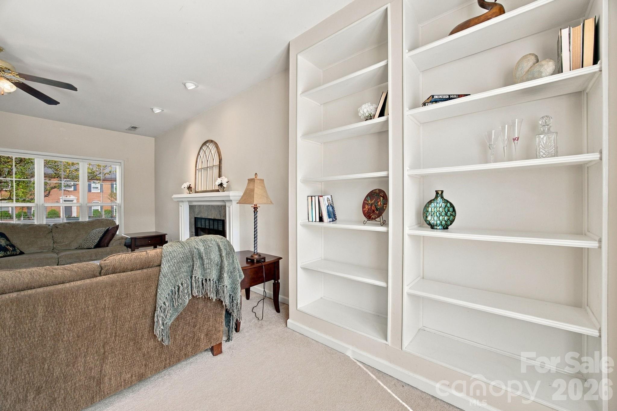 2807 Edgebrook Circle Property Photo 6