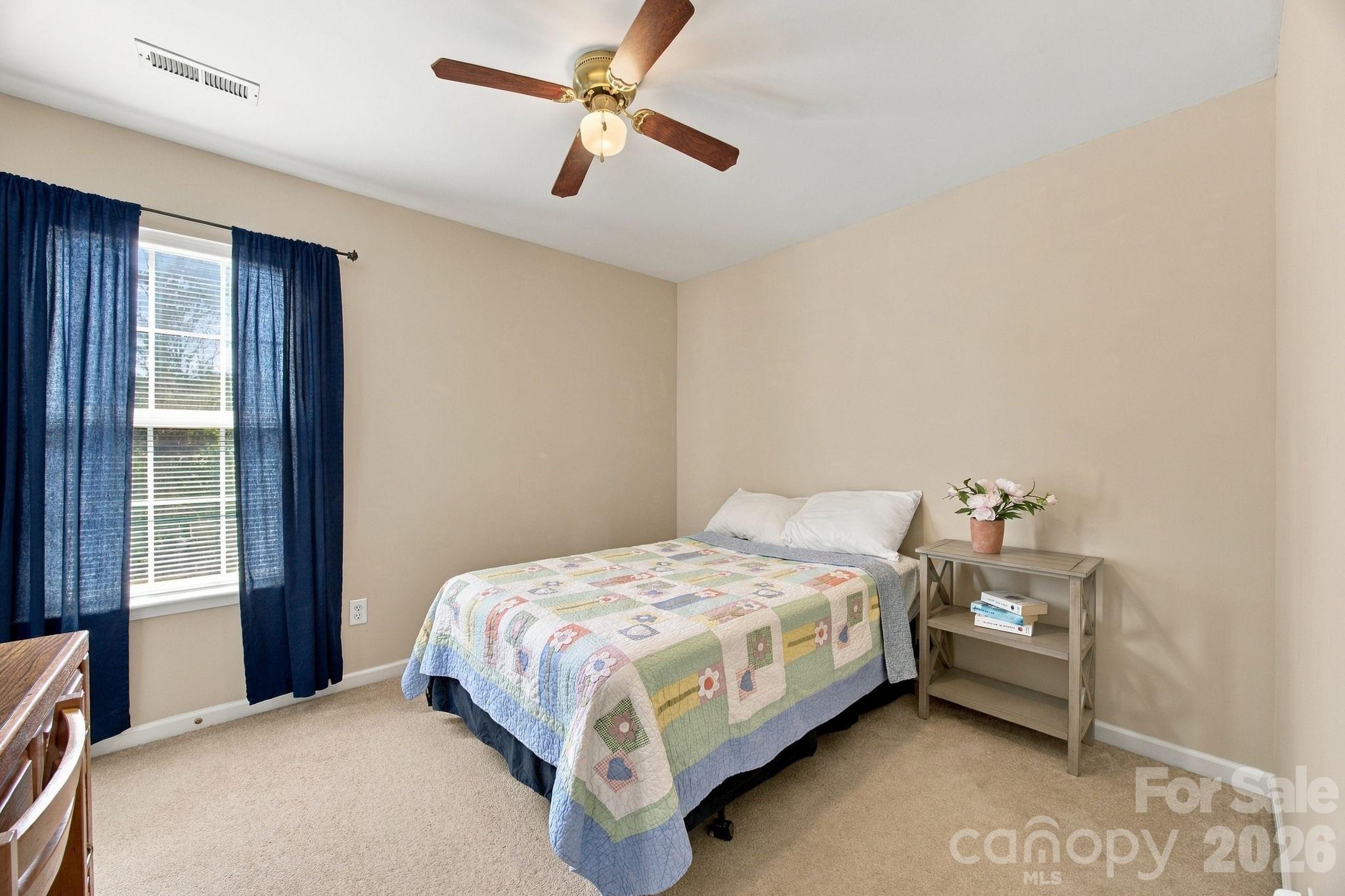 2807 Edgebrook Circle Property Photo 24