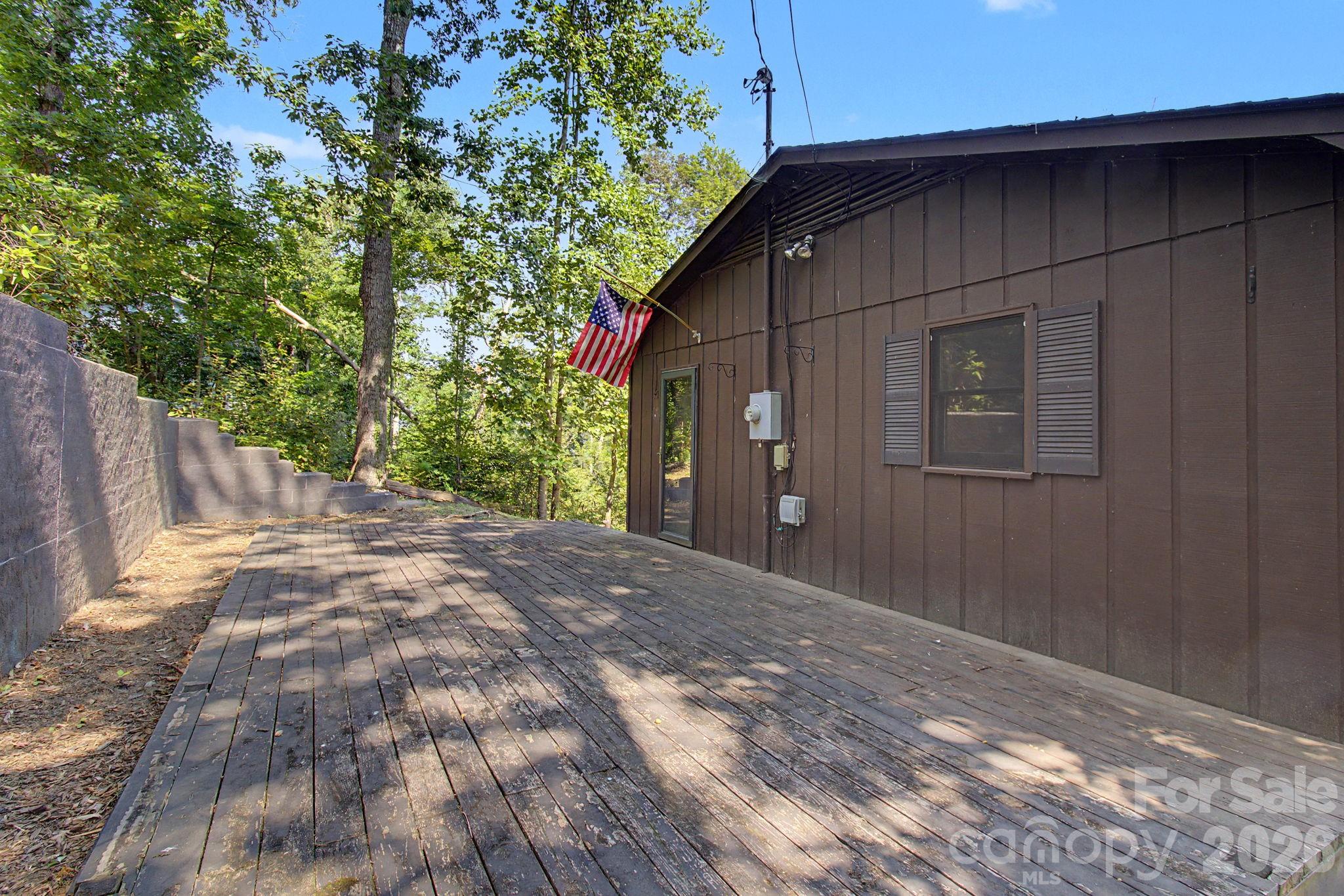 21 Coffey Circle Property Photo 8