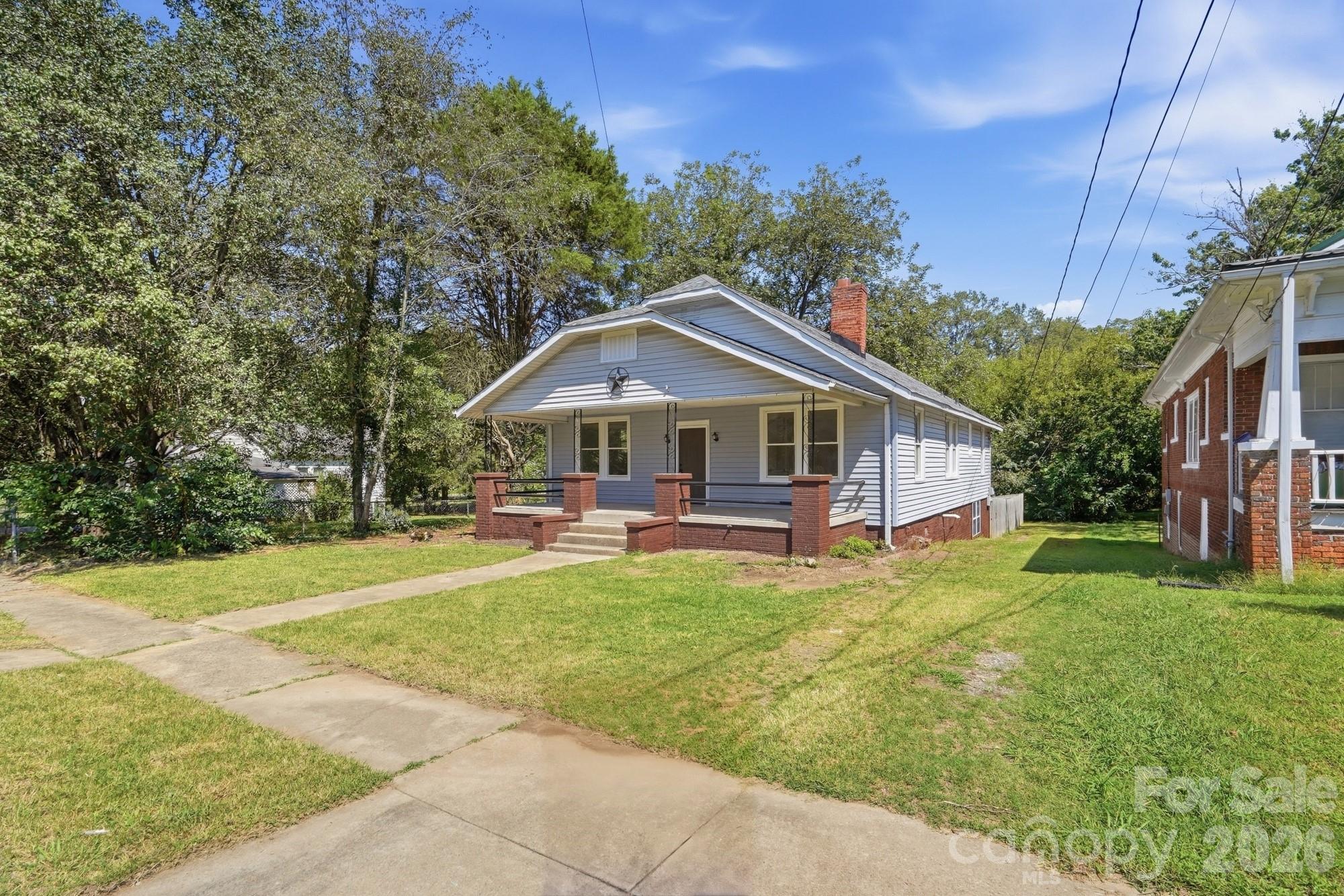 704 4th Street Property Photo 1