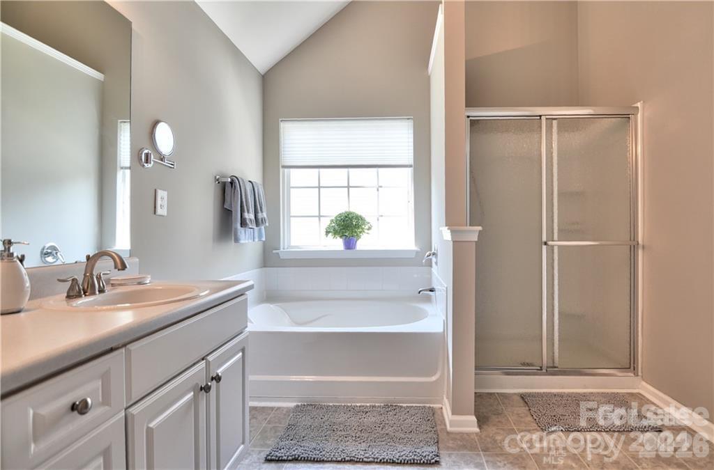 19243 Kanawha Drive Property Photo 7