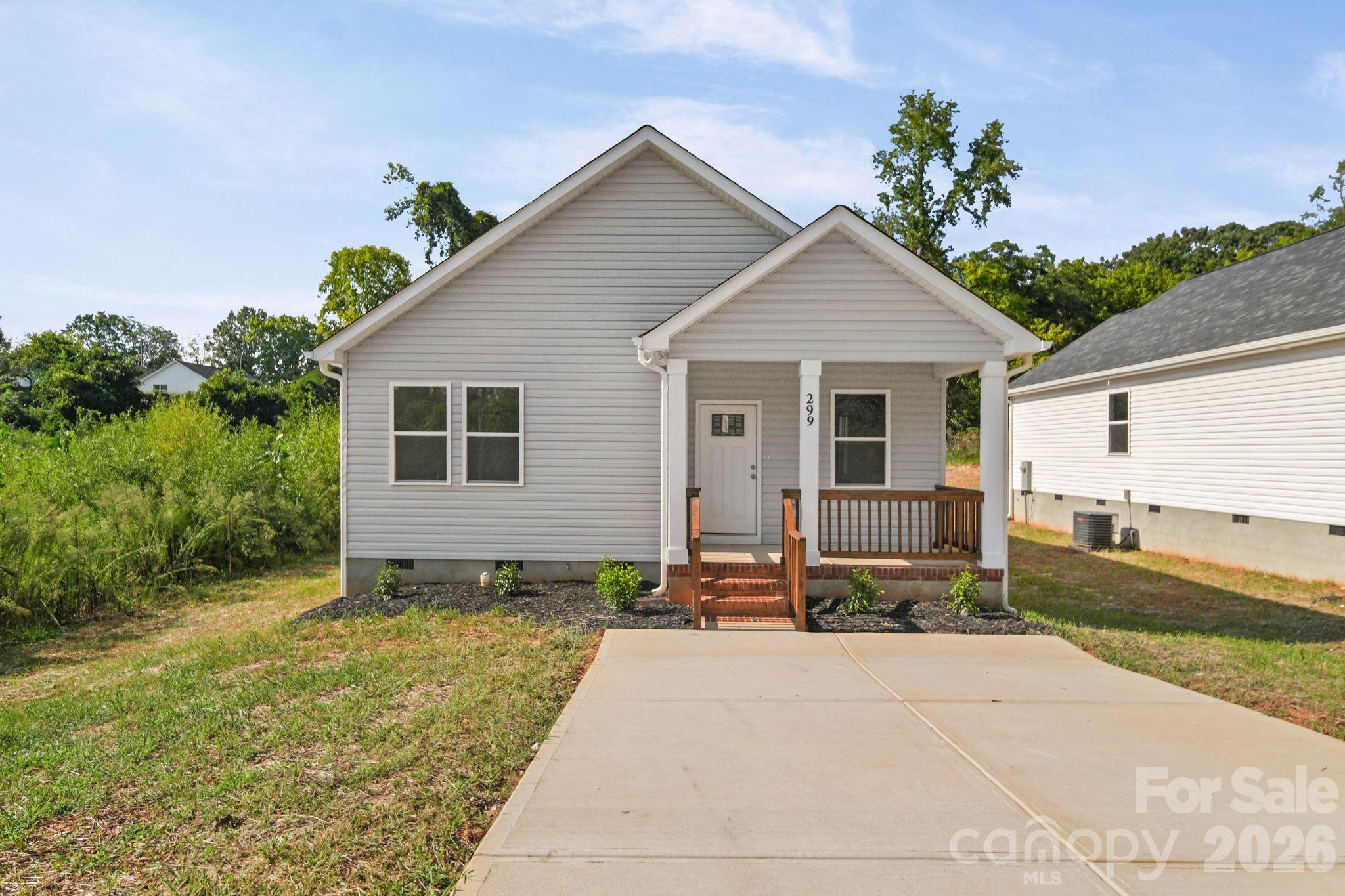 299 N Long Street Property Photo 2