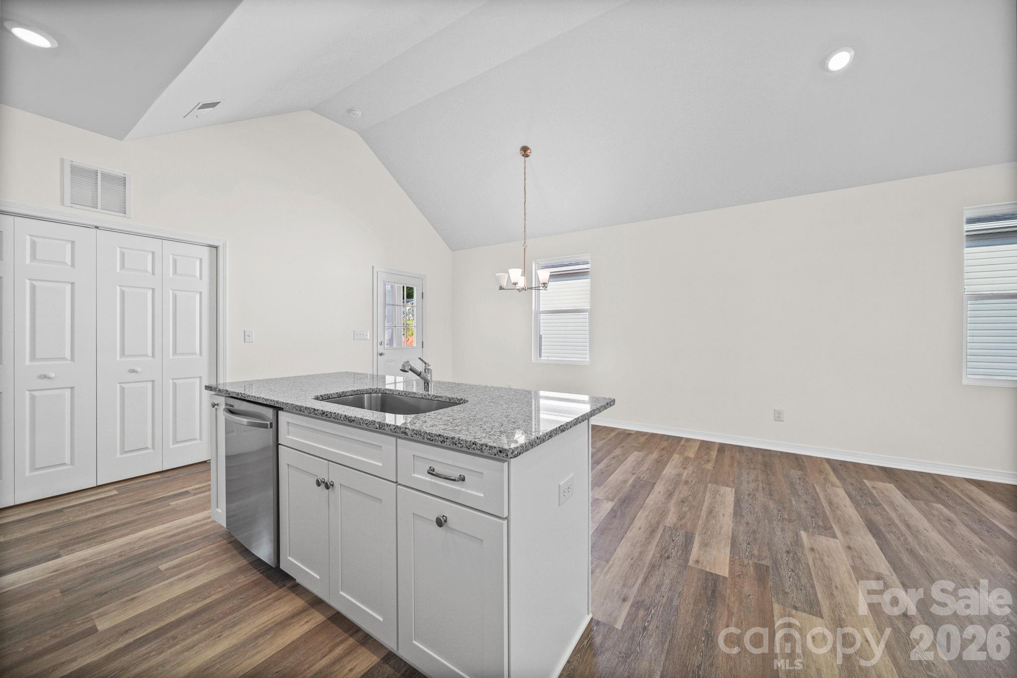 299 N Long Street Property Photo 10