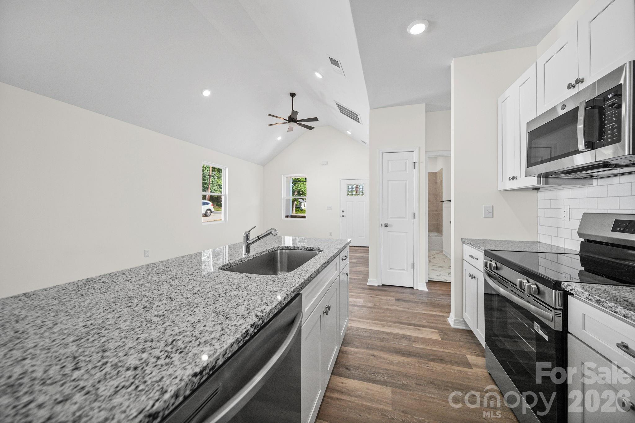 299 N Long Street Property Photo 13