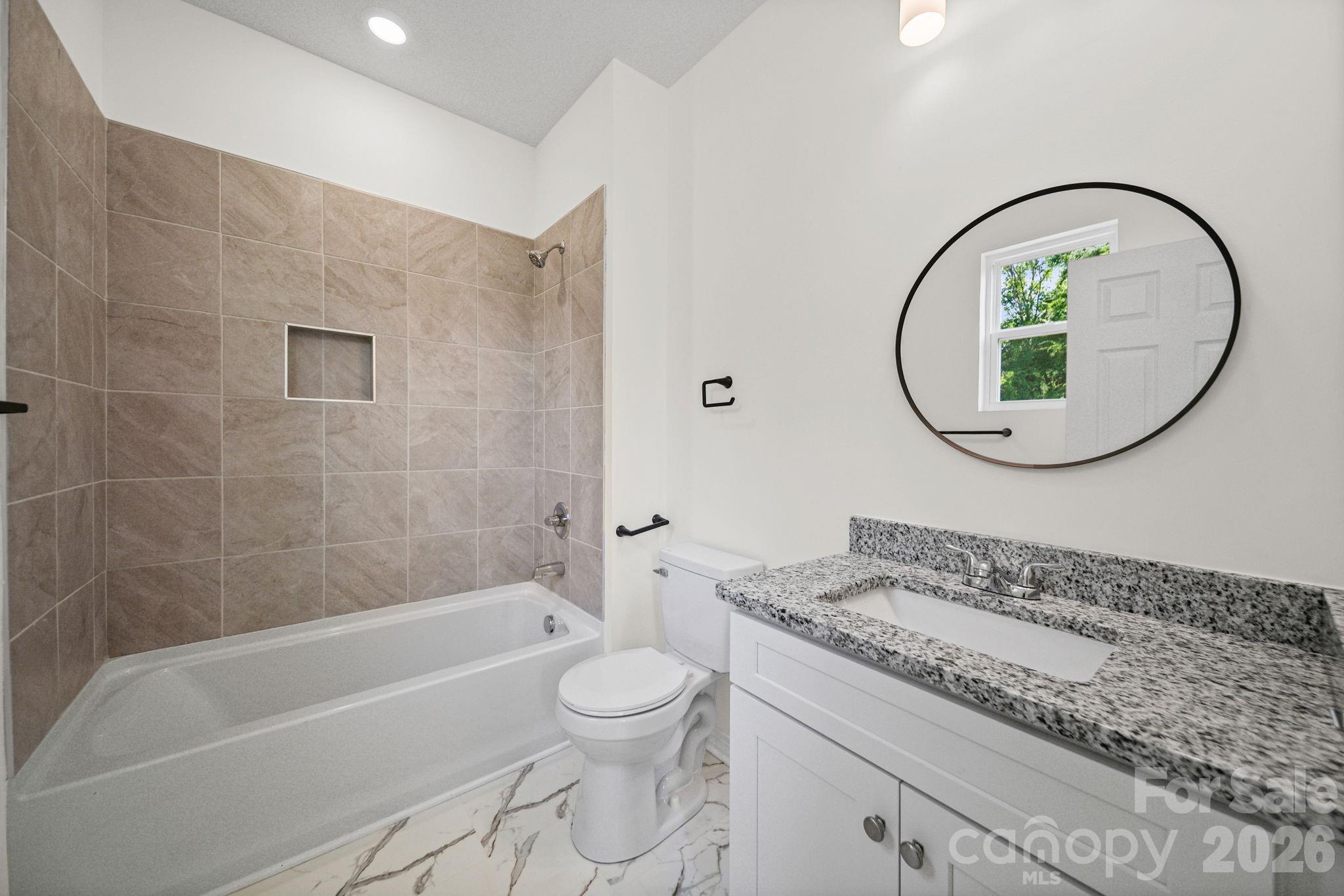299 N Long Street Property Photo 18