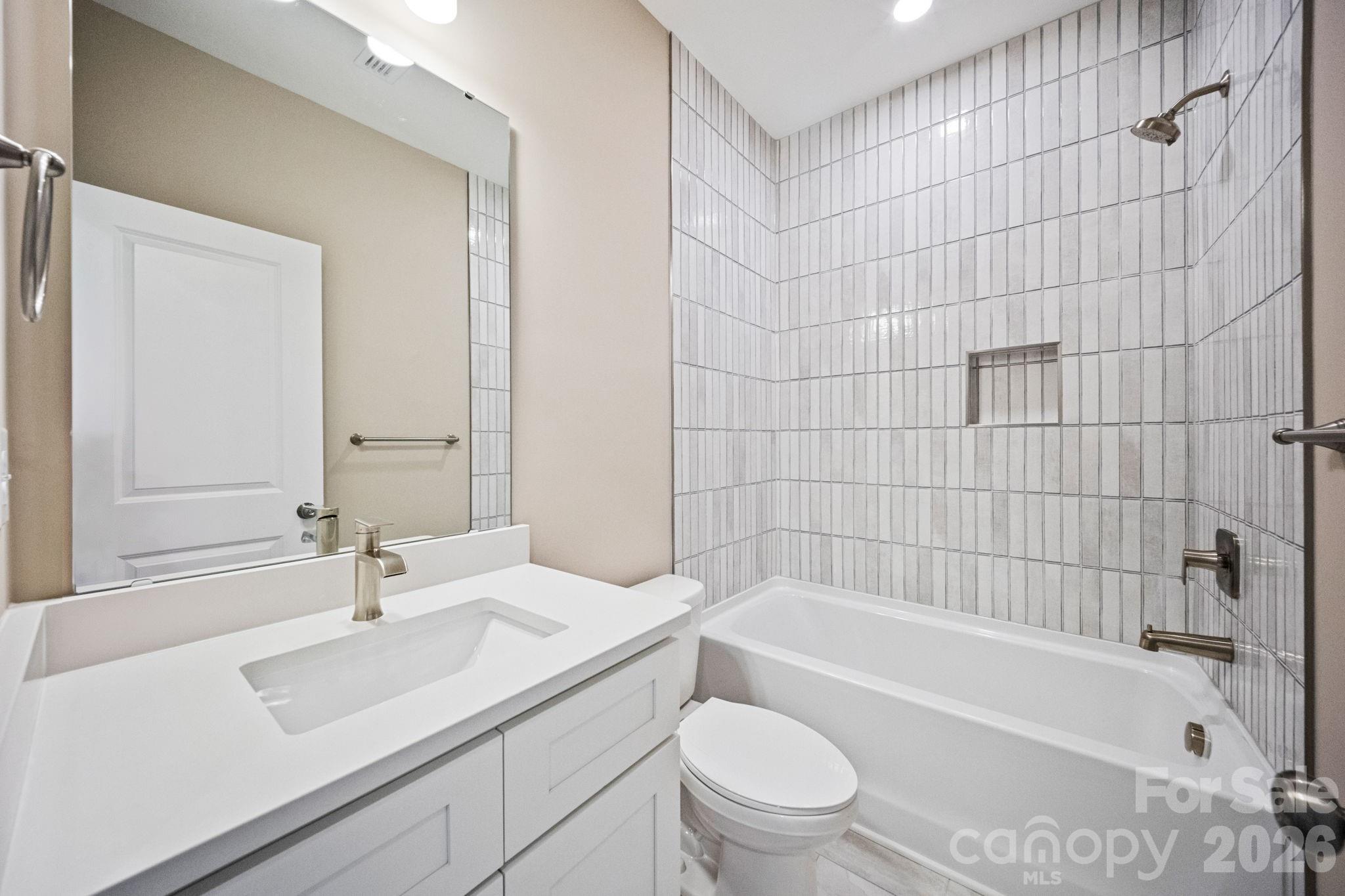 3304 Meredith Avenue Property Photo 19