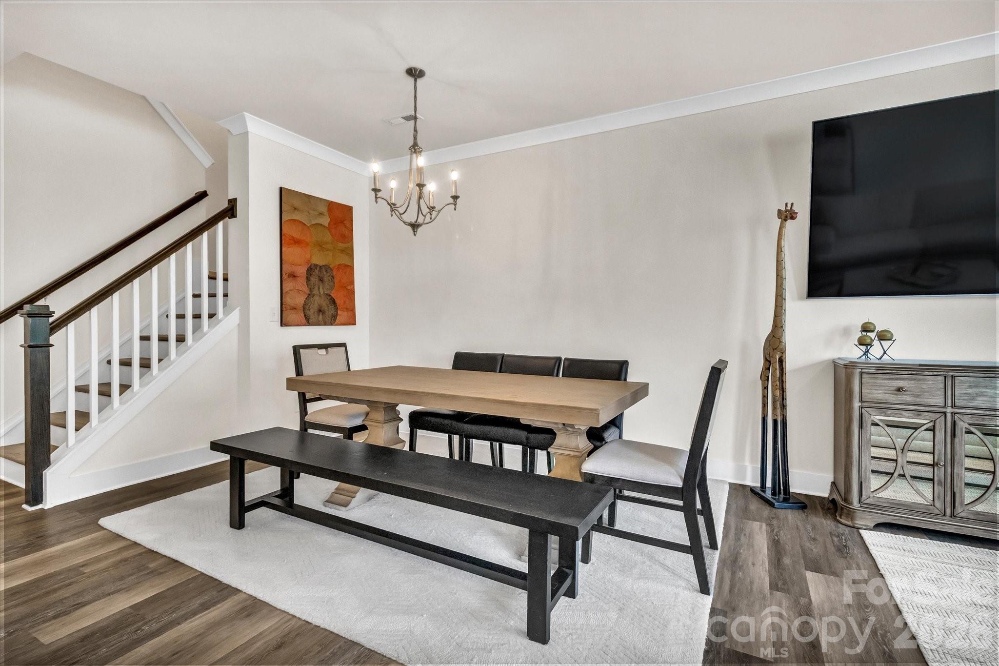 2149 Bexar Trail Property Photo 4