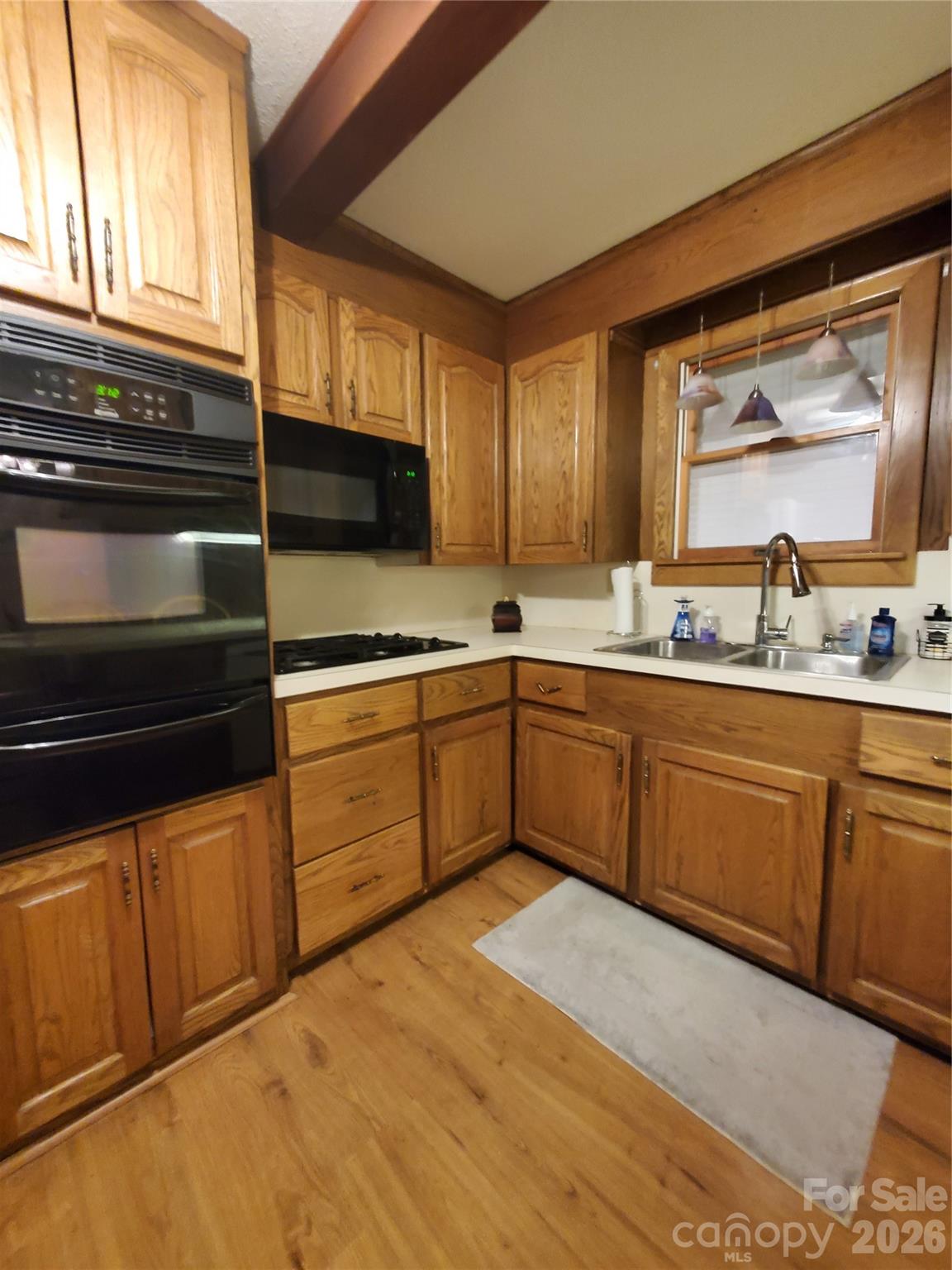 596 Georgia Avenue Property Photo 13