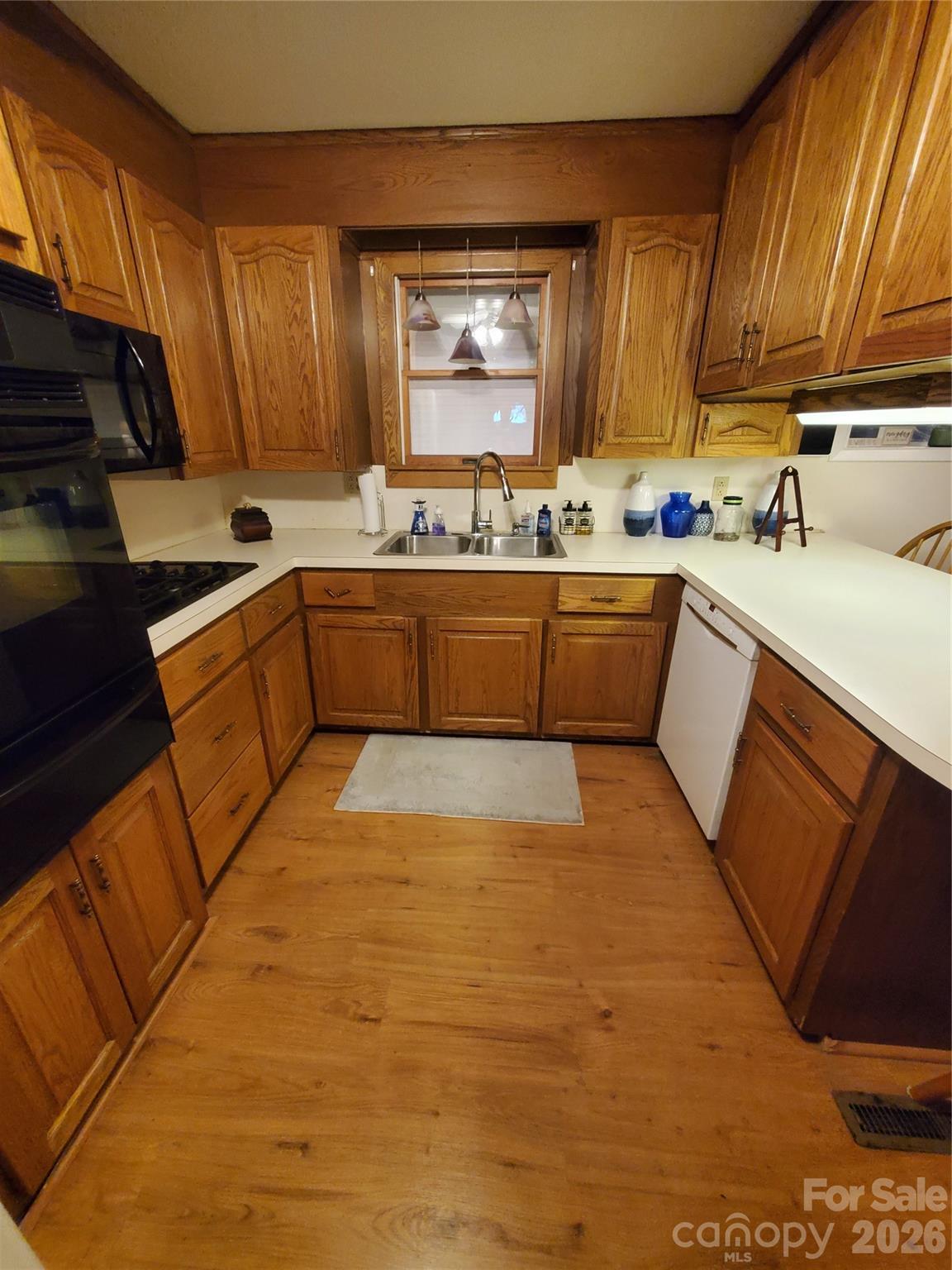596 Georgia Avenue Property Photo 14