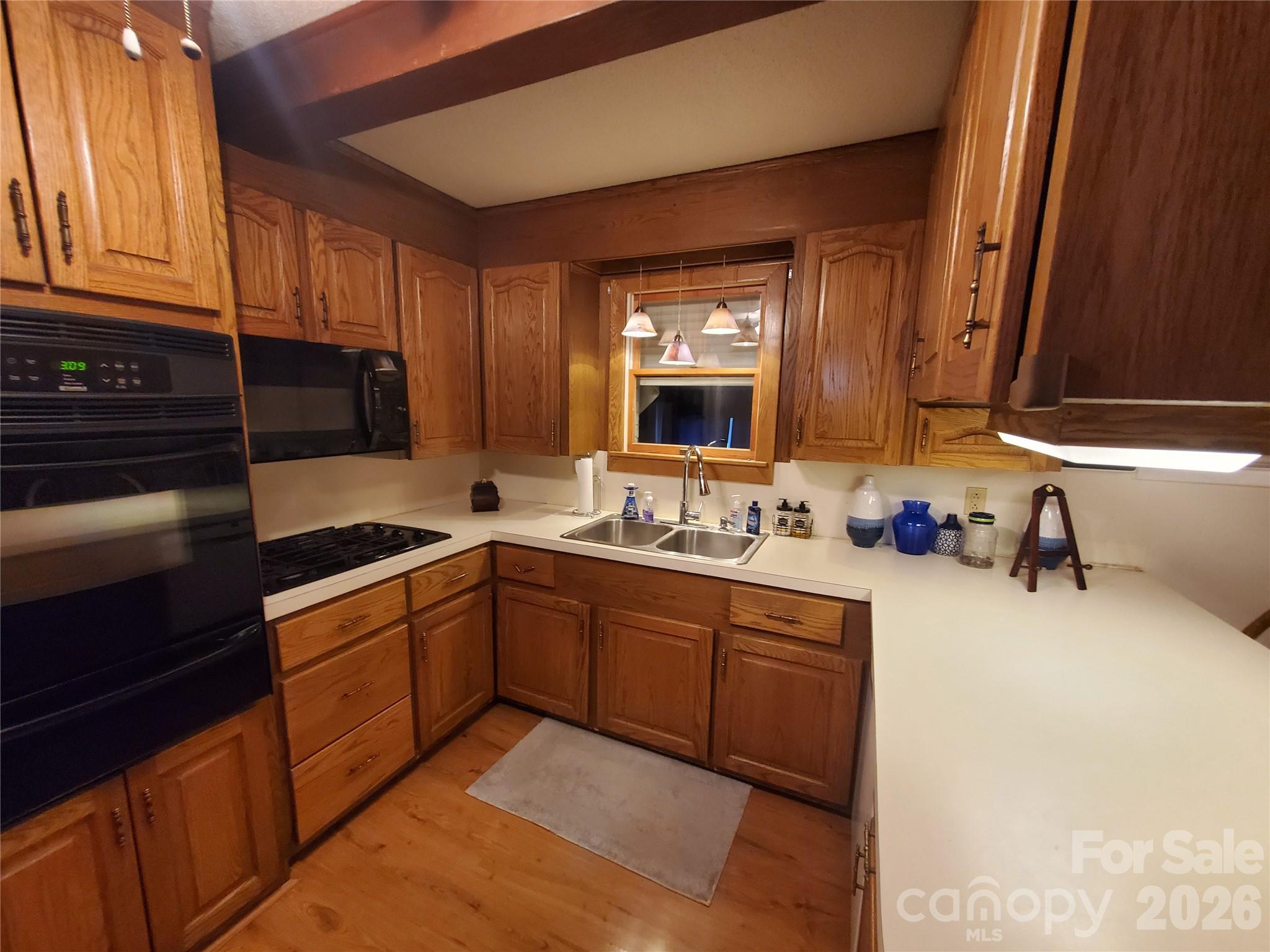 596 Georgia Avenue Property Photo 15