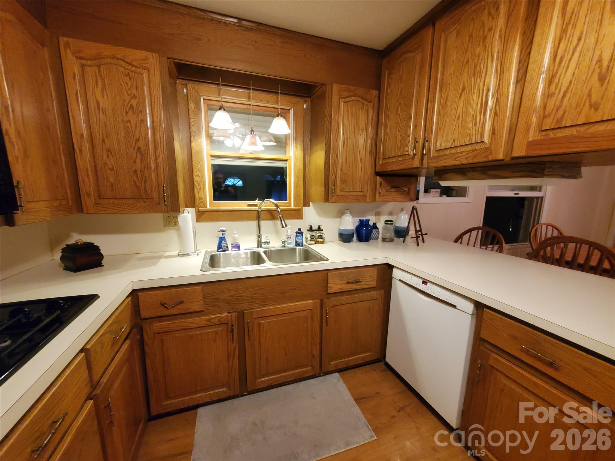 596 Georgia Avenue Property Photo 16