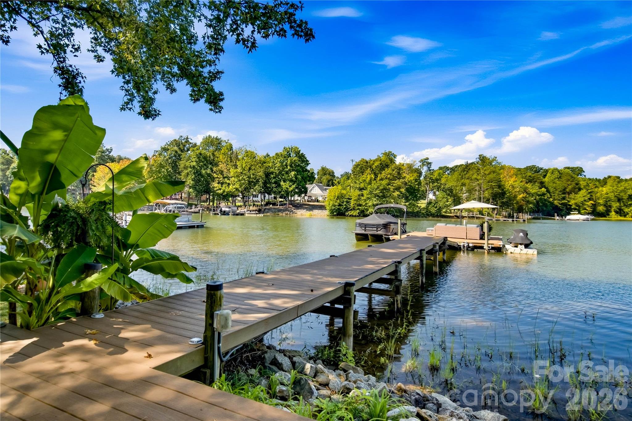 8172 Malibu Pointe Lane Property Photo 1