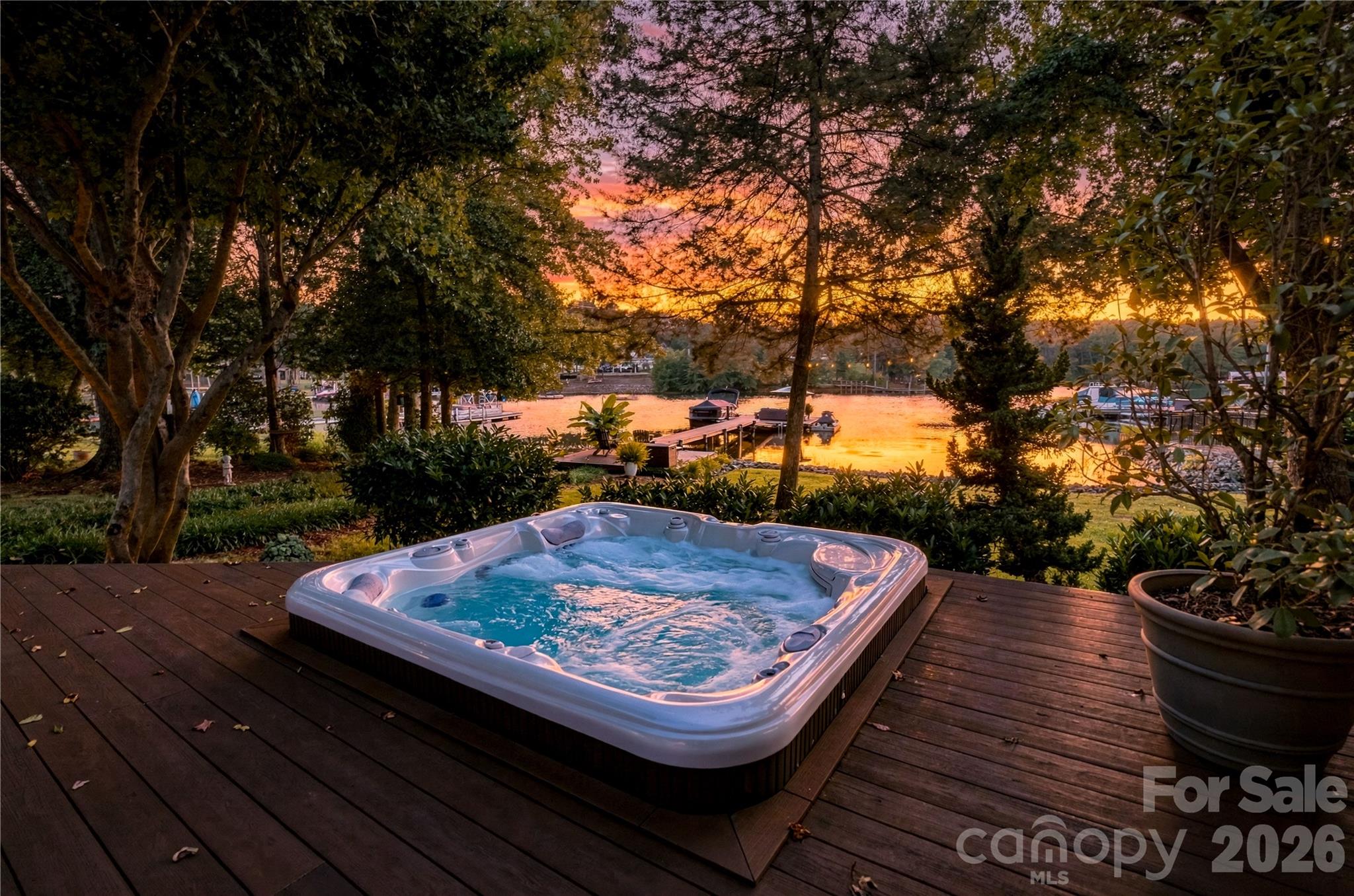 8172 Malibu Pointe Lane Property Photo 7