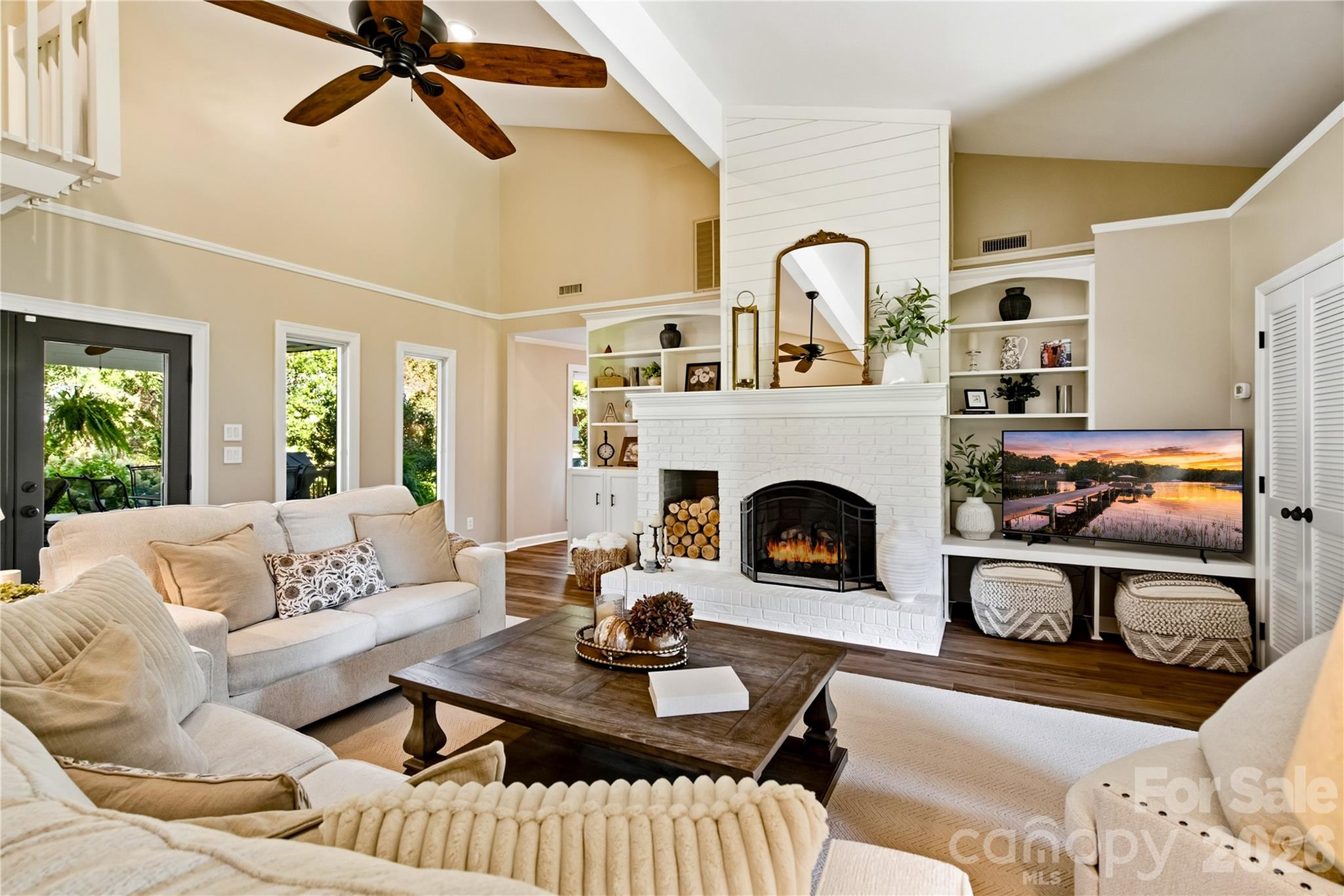 8172 Malibu Pointe Lane Property Photo 12