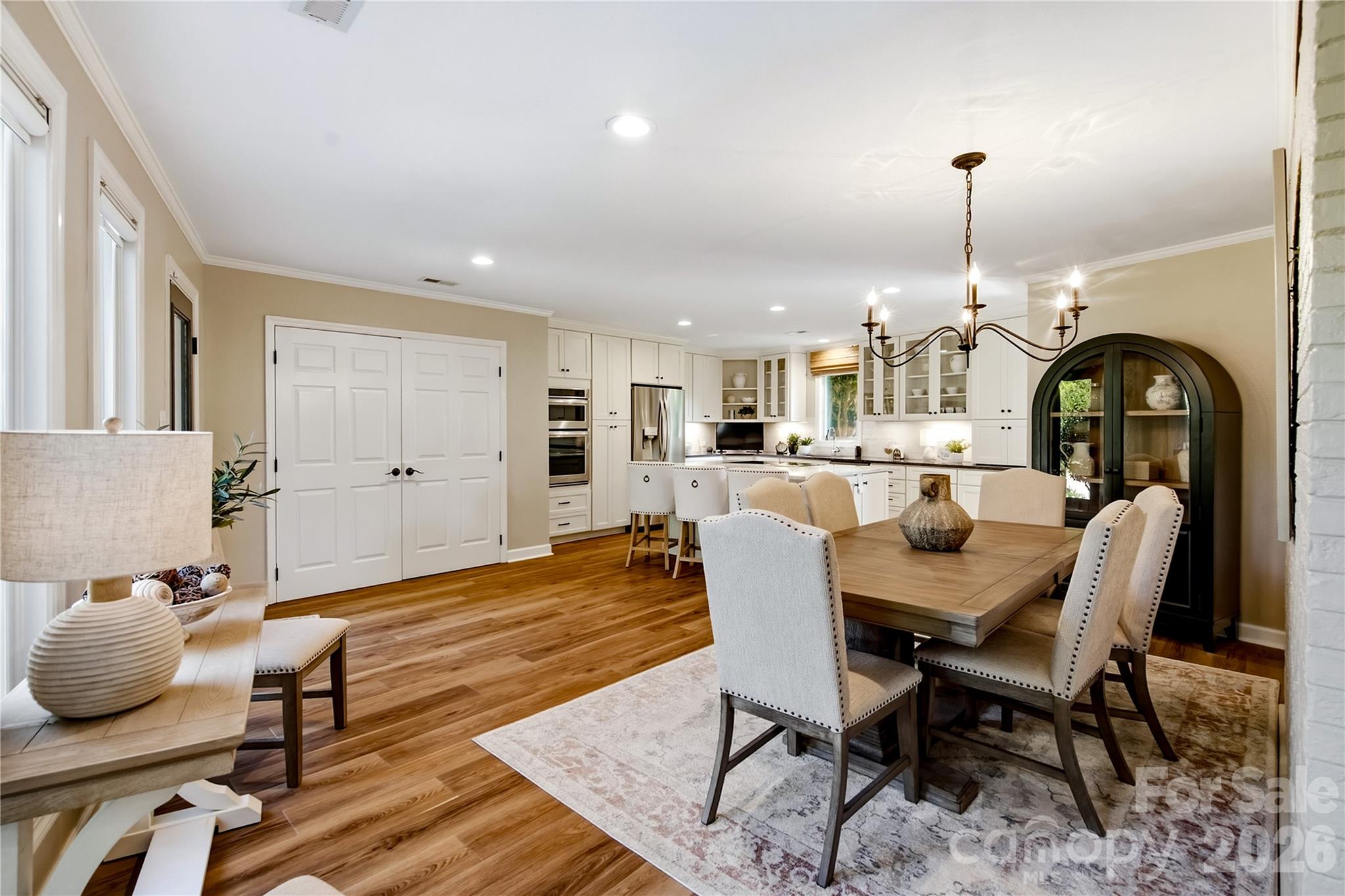 8172 Malibu Pointe Lane Property Photo 17