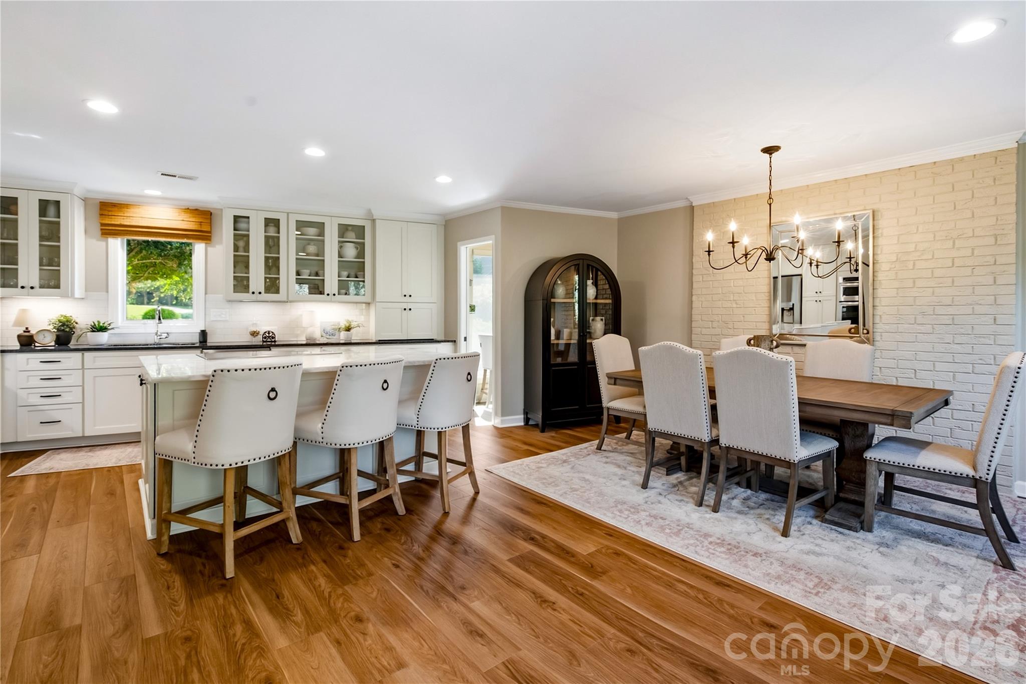 8172 Malibu Pointe Lane Property Photo 18