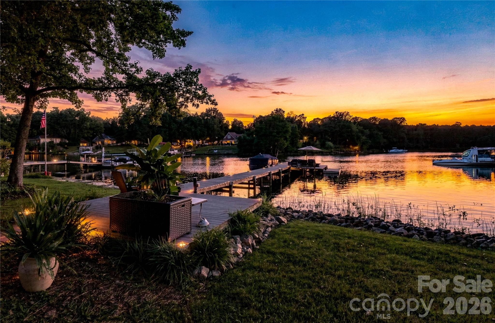 8172 Malibu Pointe Lane Property Photo 43
