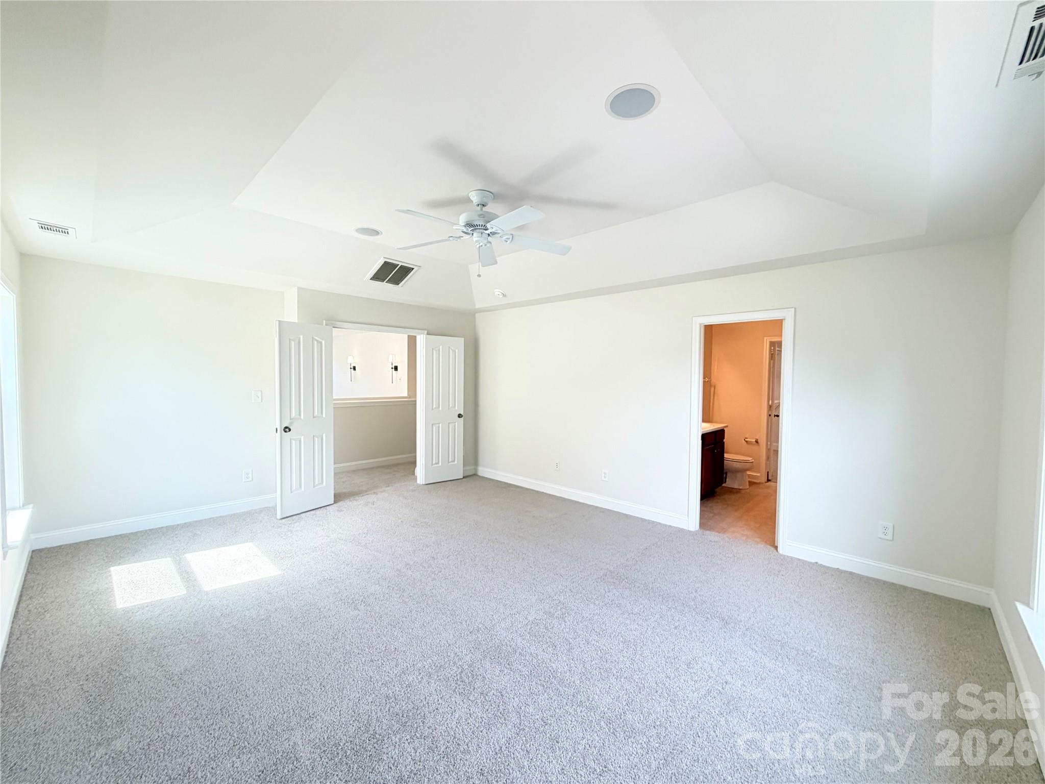 14903 Superior Street Property Photo 4