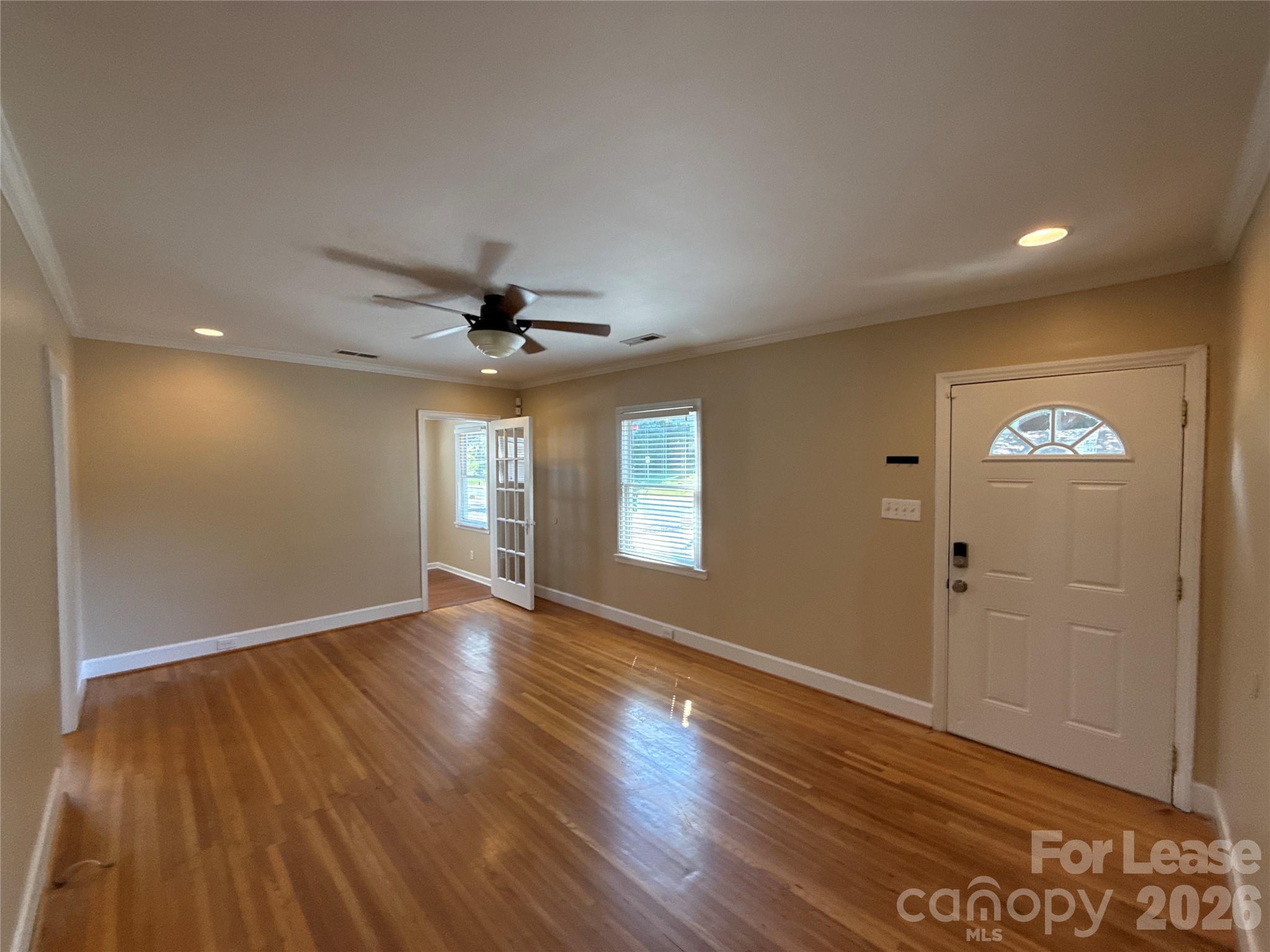 817 Everett Place Property Photo 3