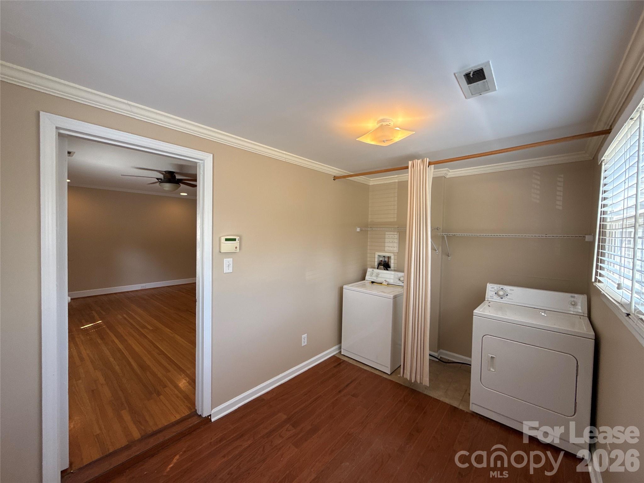 817 Everett Place Property Photo 10