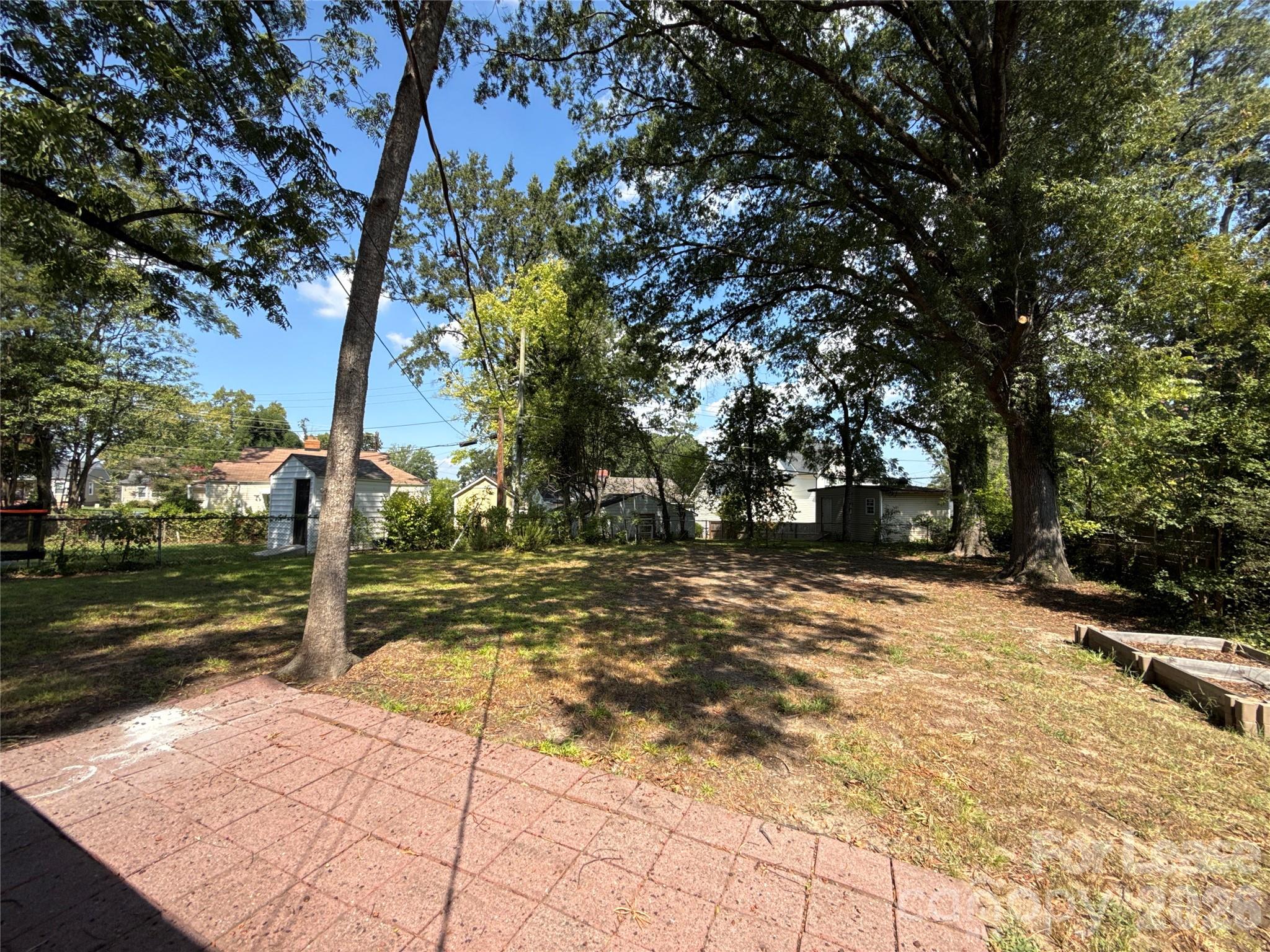 817 Everett Place Property Photo 11