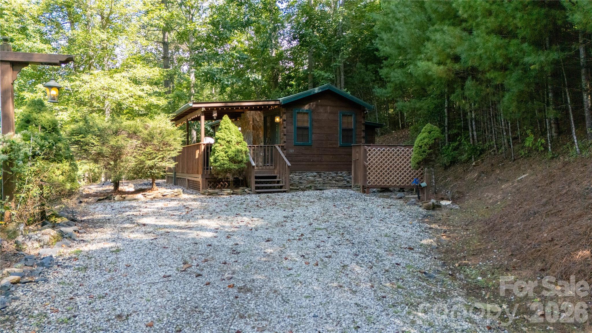 319 Dancing Leaf Lane Property Photo 3