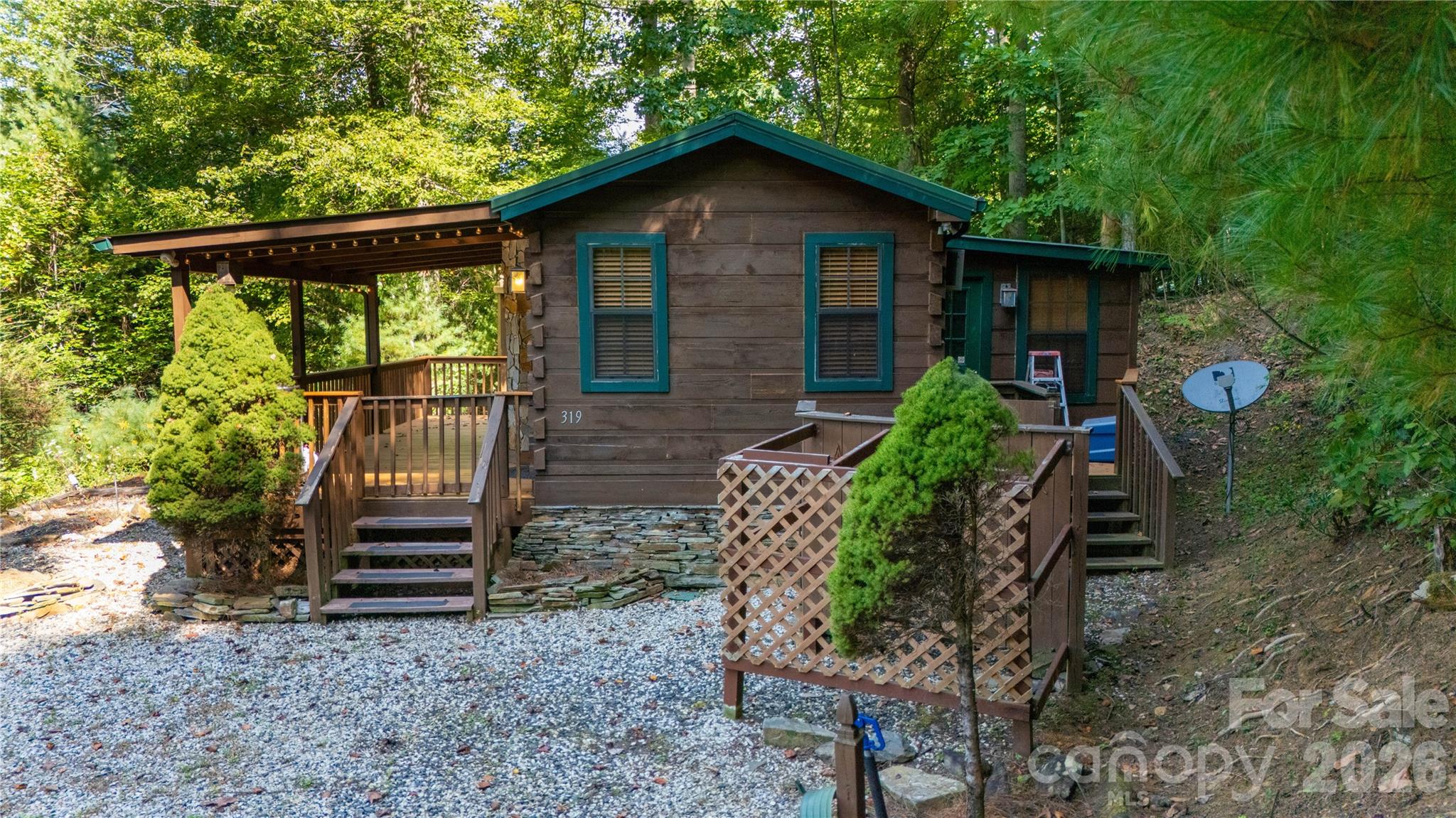 319 Dancing Leaf Lane Property Photo 5