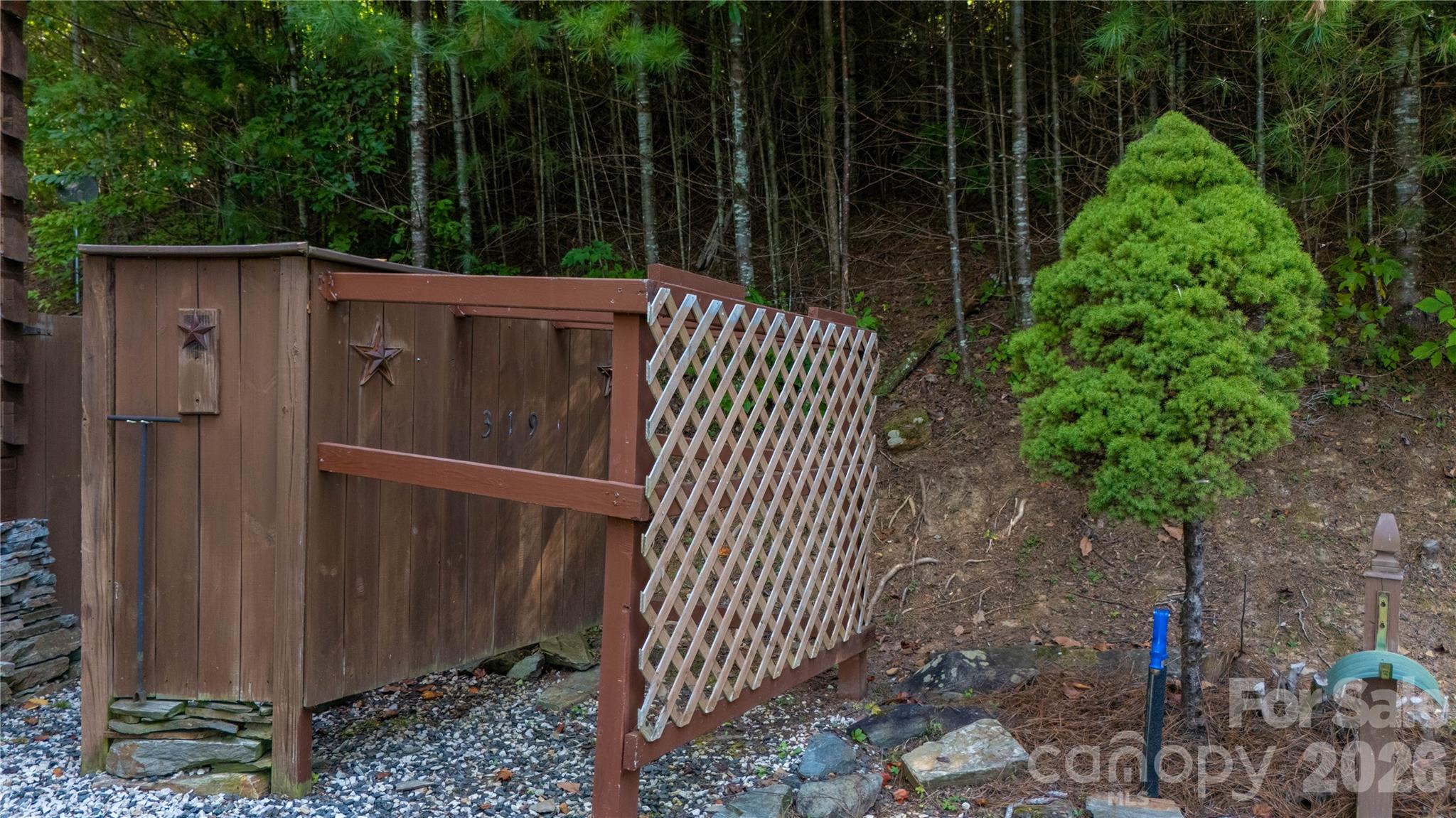 319 Dancing Leaf Lane Property Photo 14