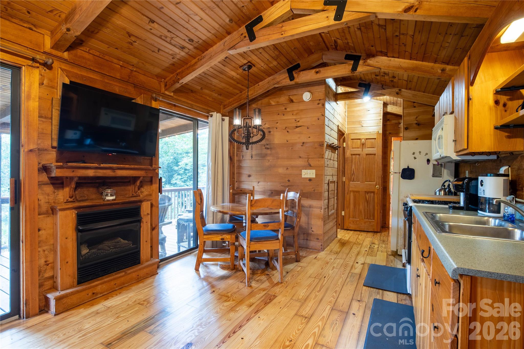 319 Dancing Leaf Lane Property Photo 19
