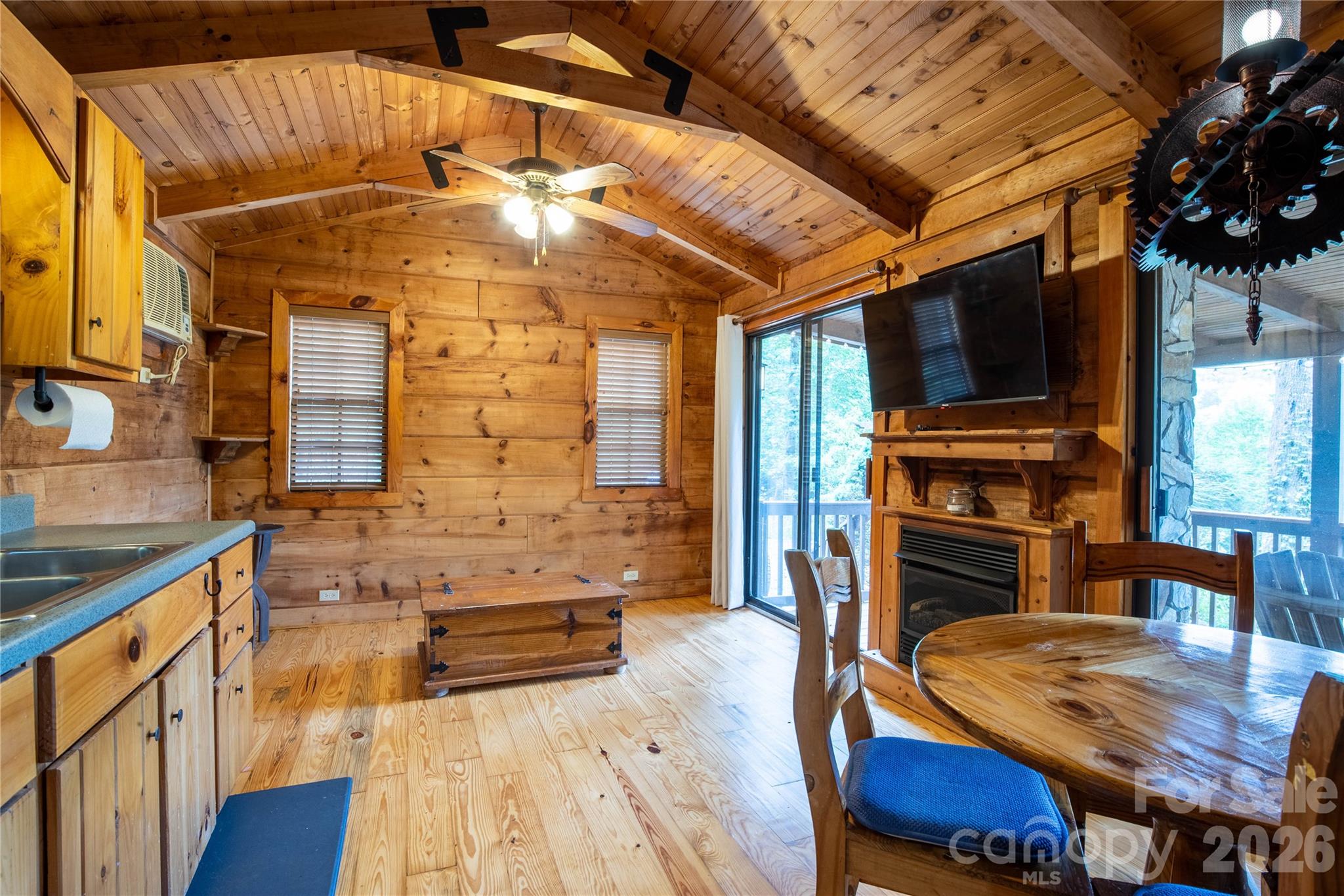 319 Dancing Leaf Lane Property Photo 22