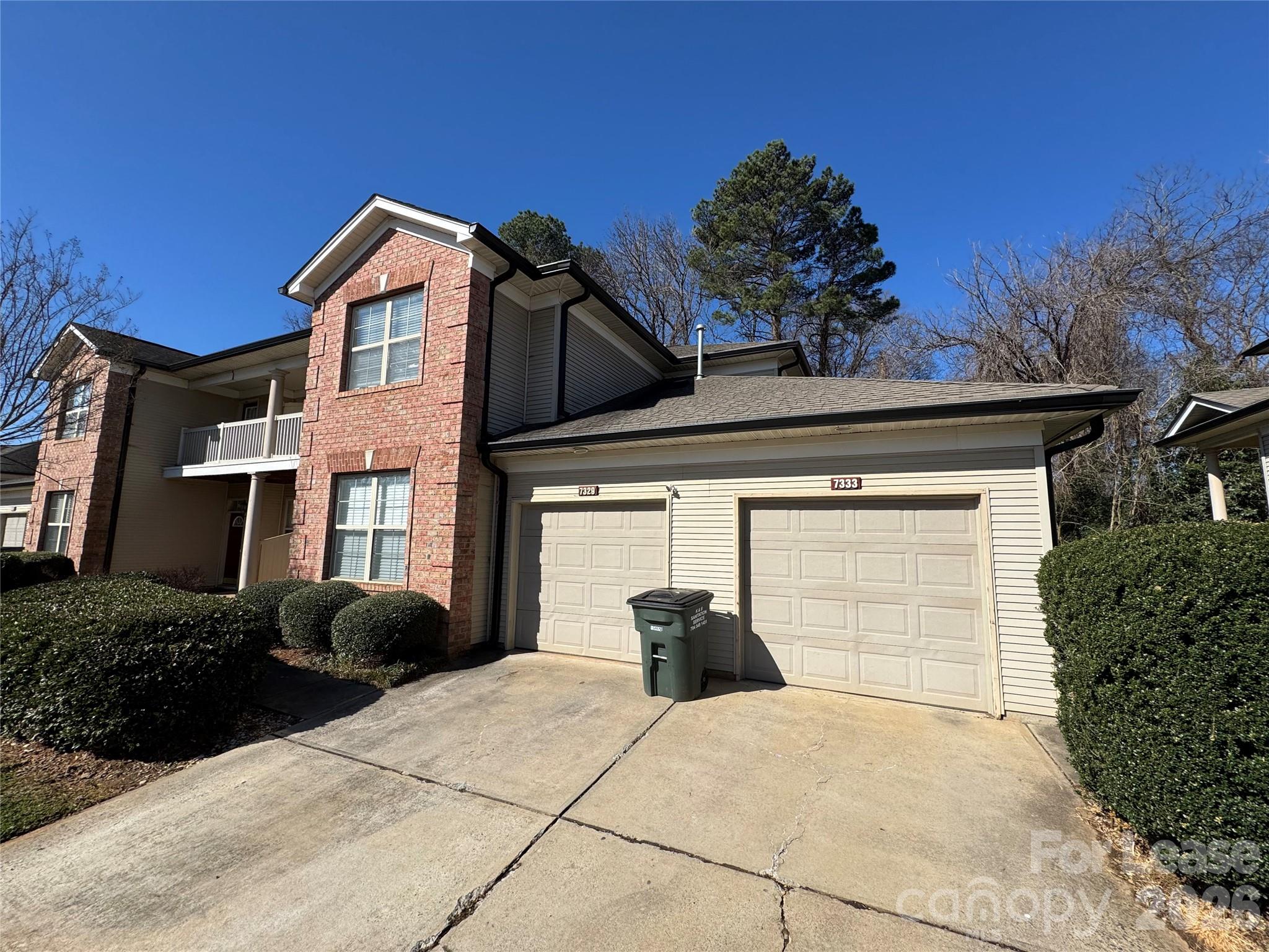 7333 Michaels Landing Drive Property Photo 2
