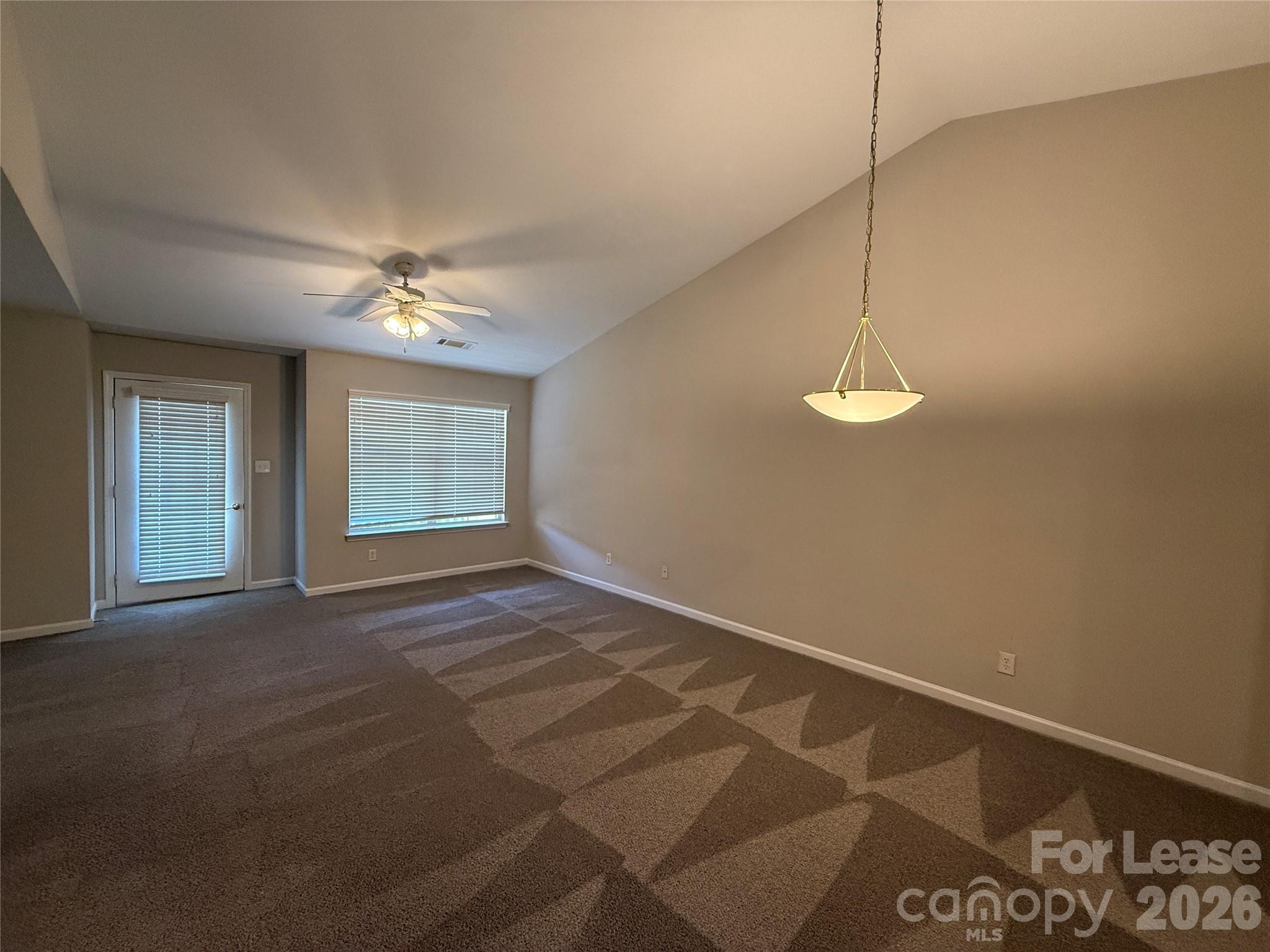 7333 Michaels Landing Drive Property Photo 3