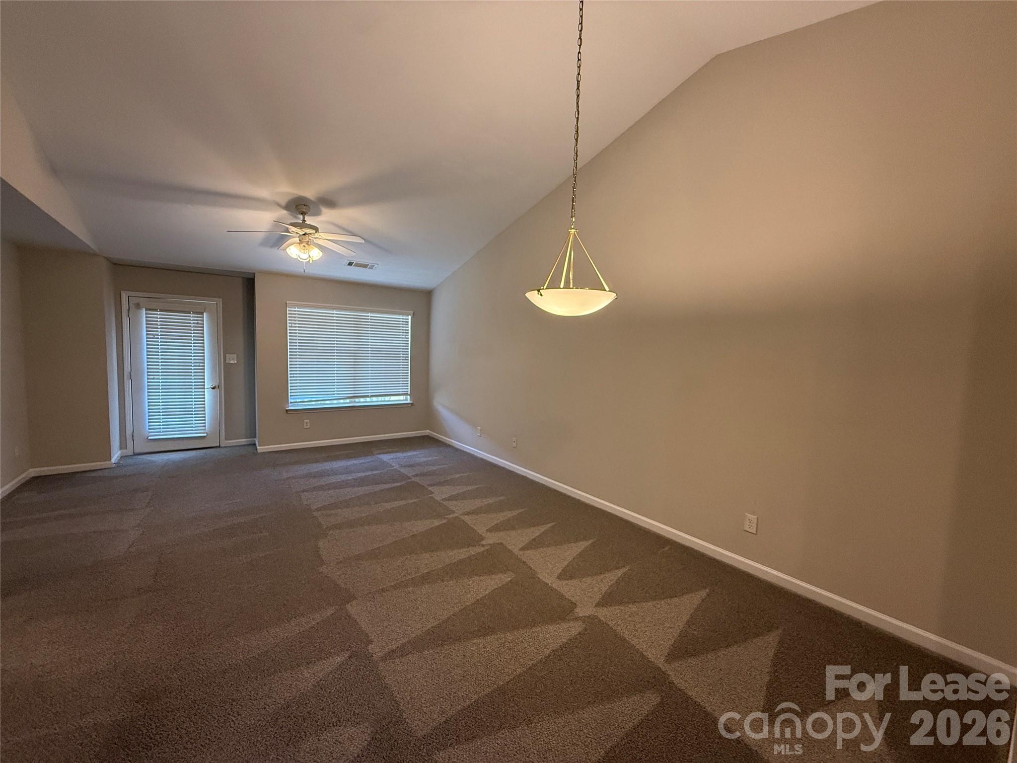 7333 Michaels Landing Drive Property Photo 4