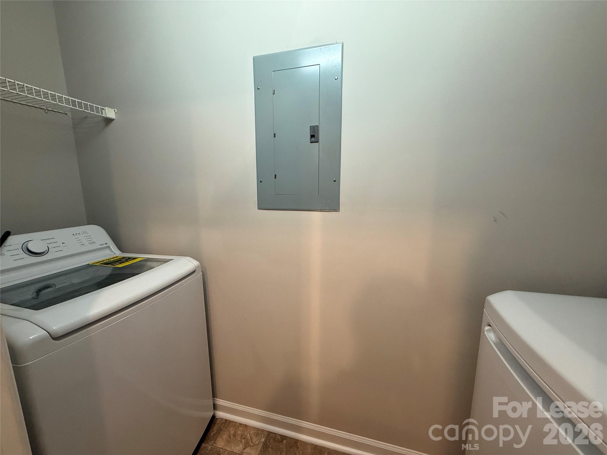 7333 Michaels Landing Drive Property Photo 6